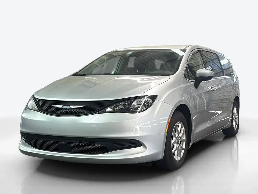 2023 Chrysler Voyager