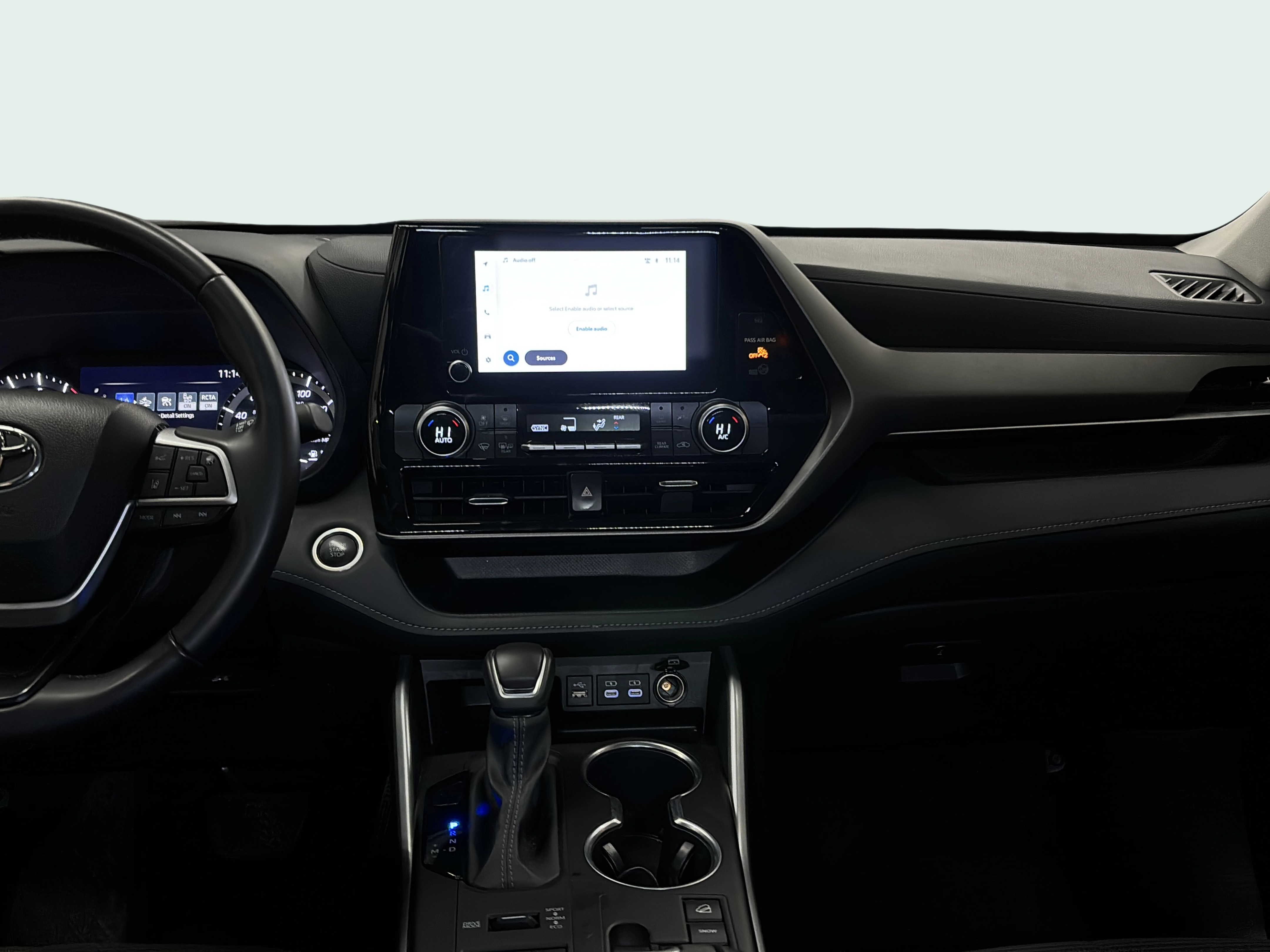 Vehicle interior 360 preview
