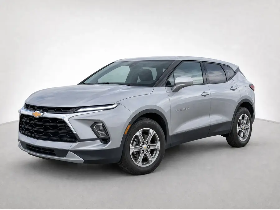 2023 Chevrolet Blazer — image 1 of 8