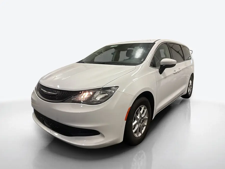 2023 Chrysler Voyager