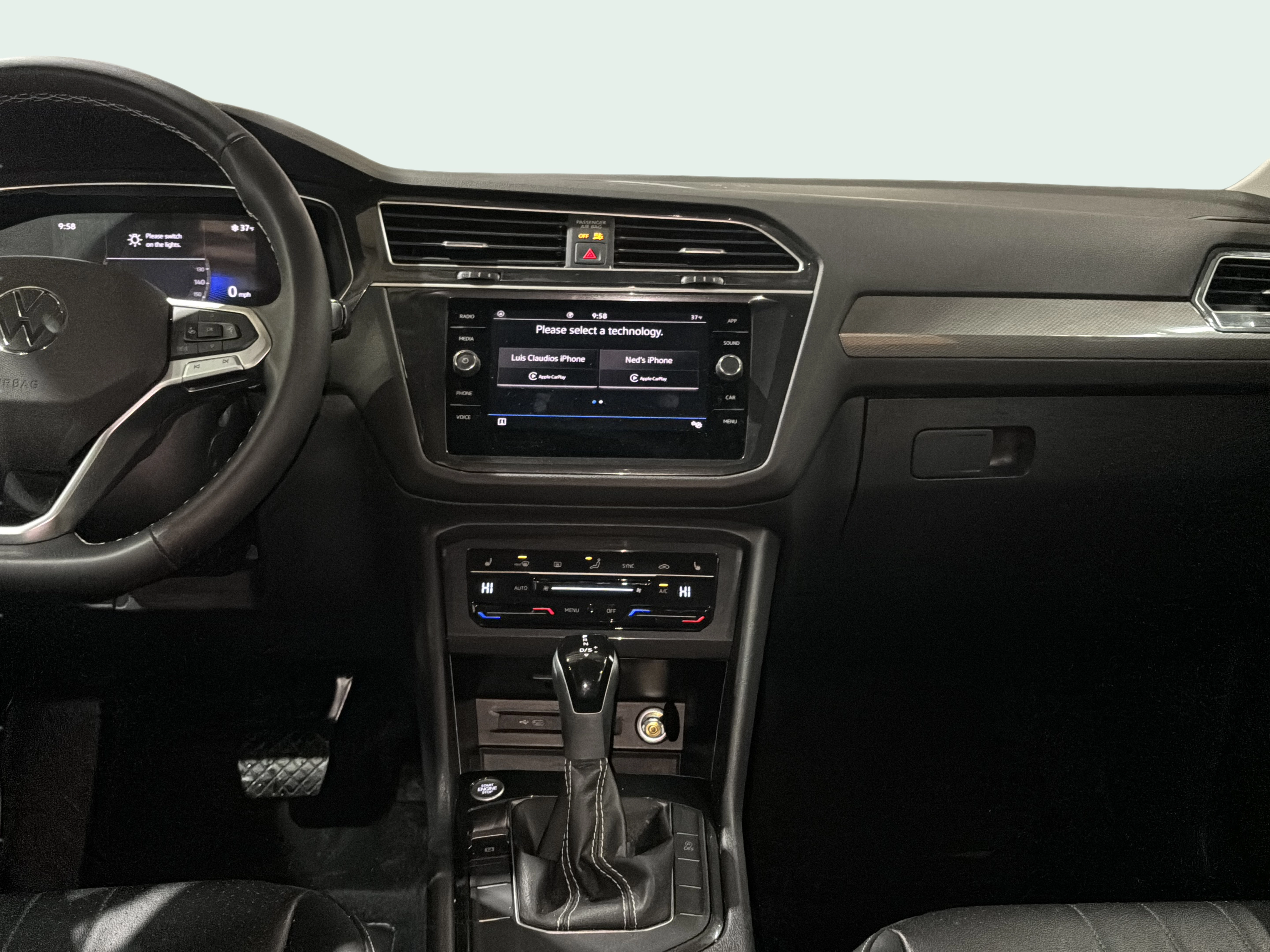 Vehicle interior 360 preview