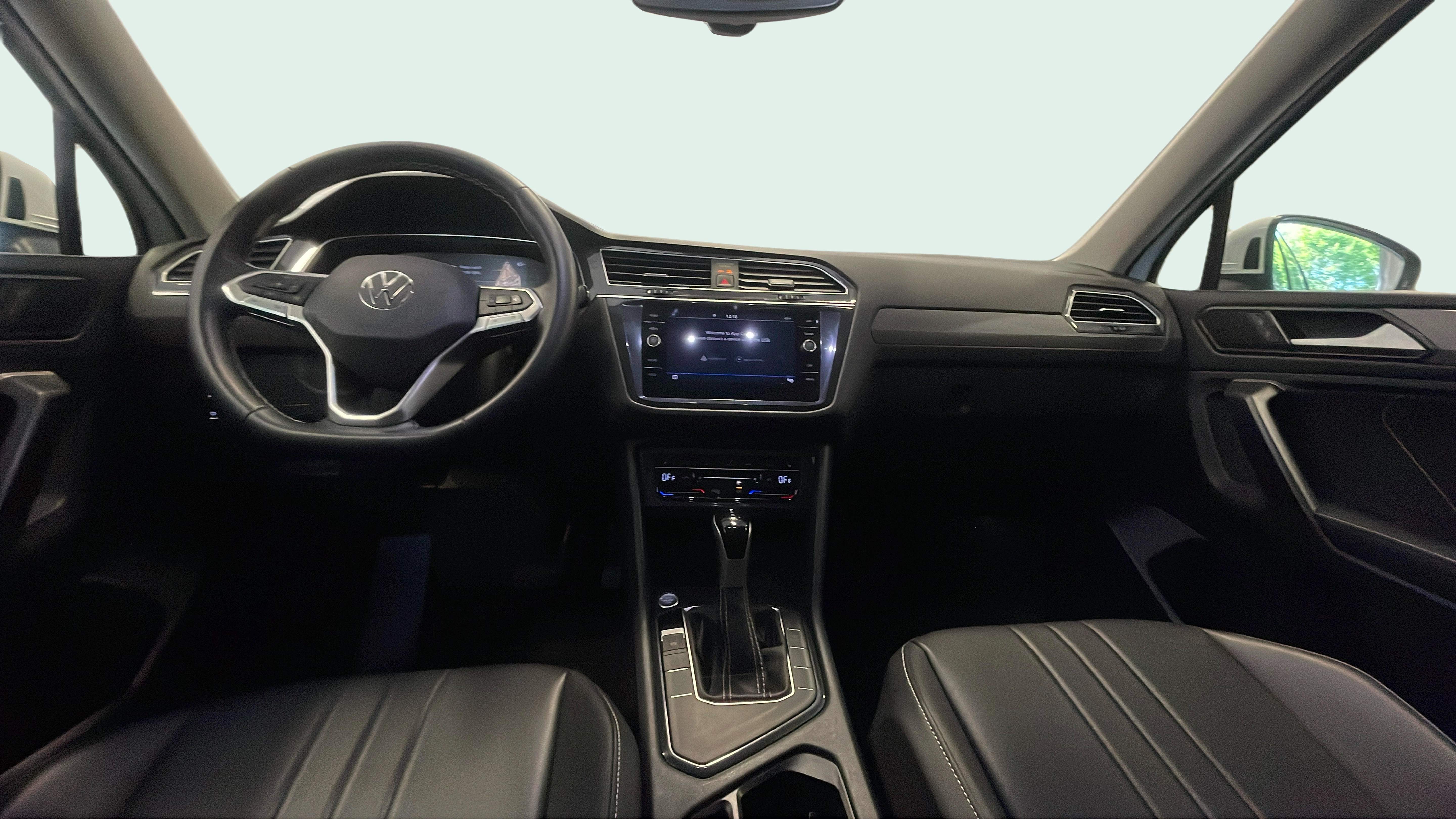 Vehicle interior 360 preview