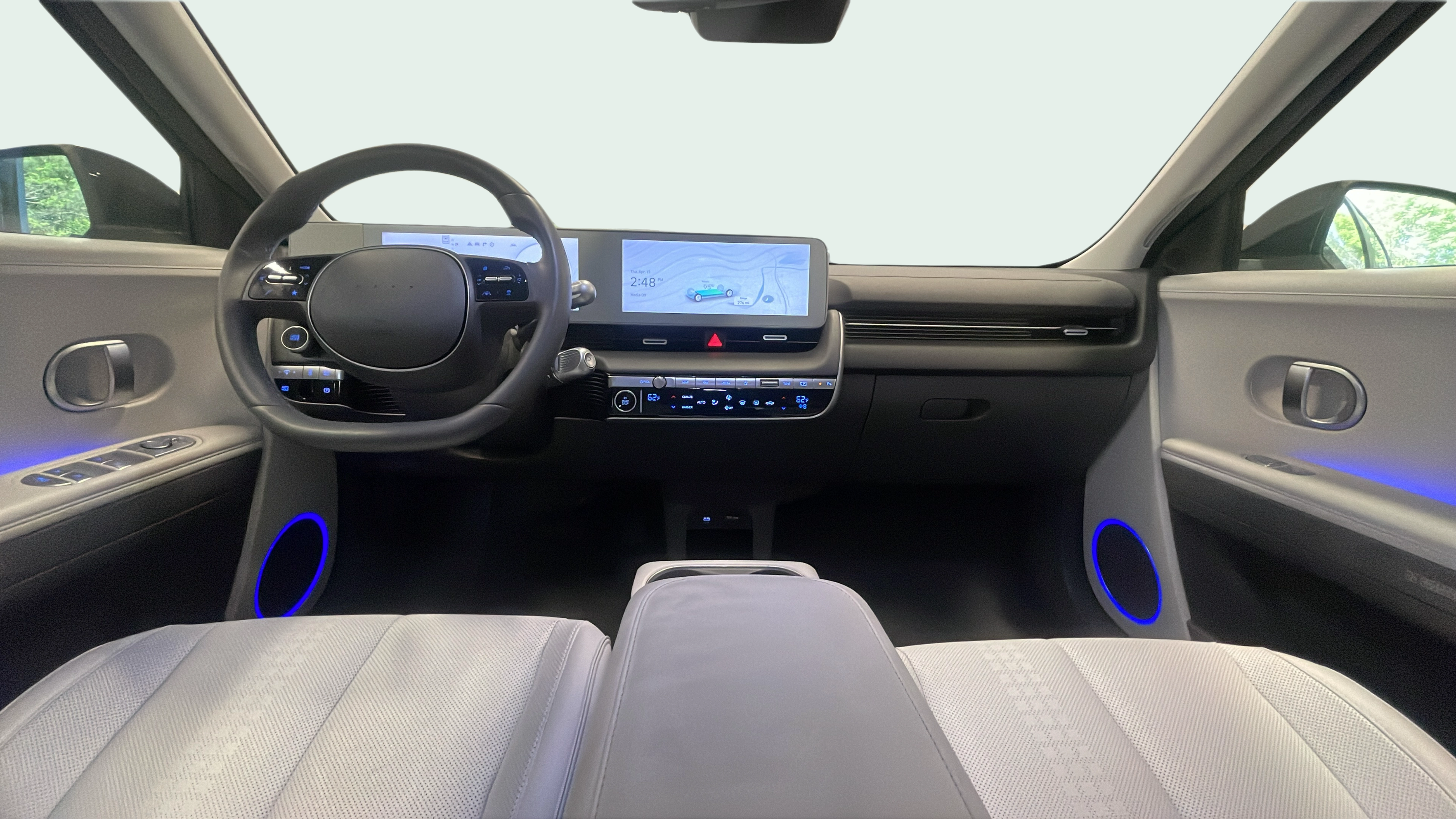 Vehicle interior 360 preview