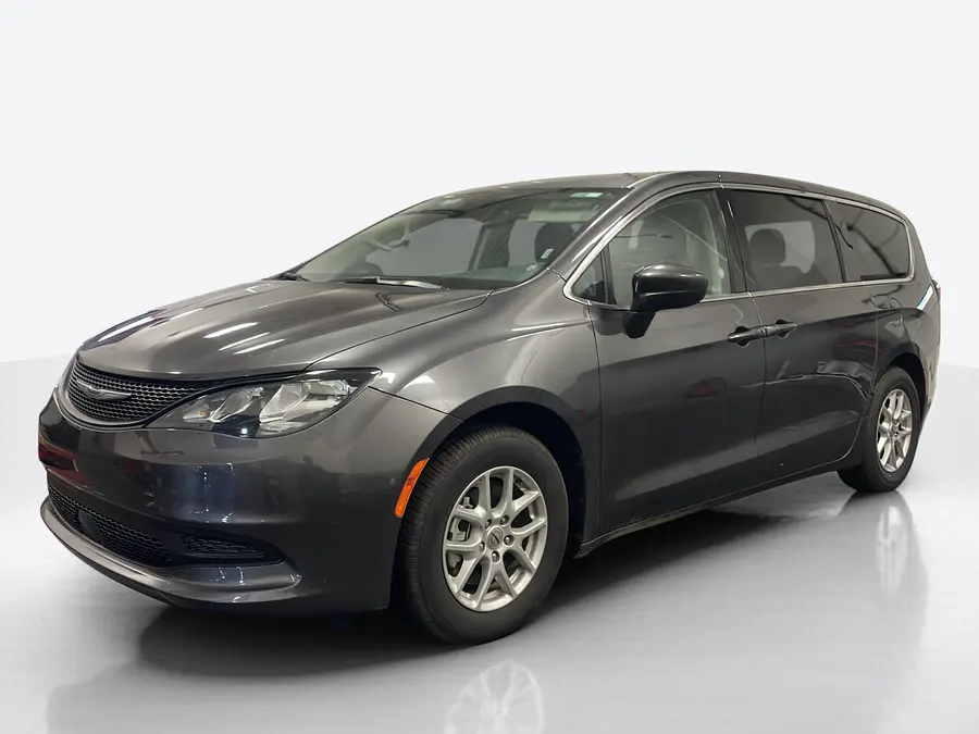 2023 Chrysler Voyager