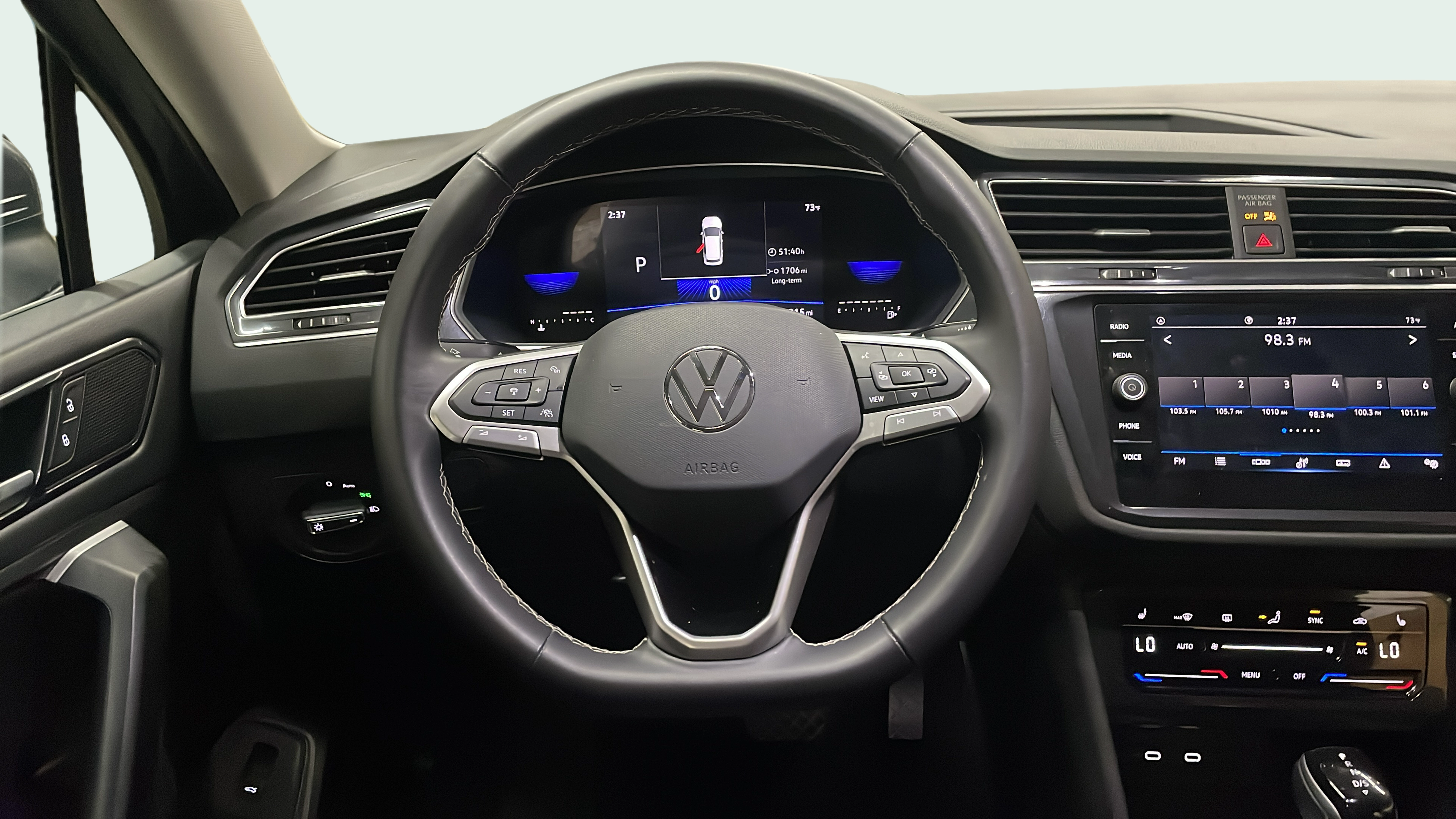 Vehicle interior 1