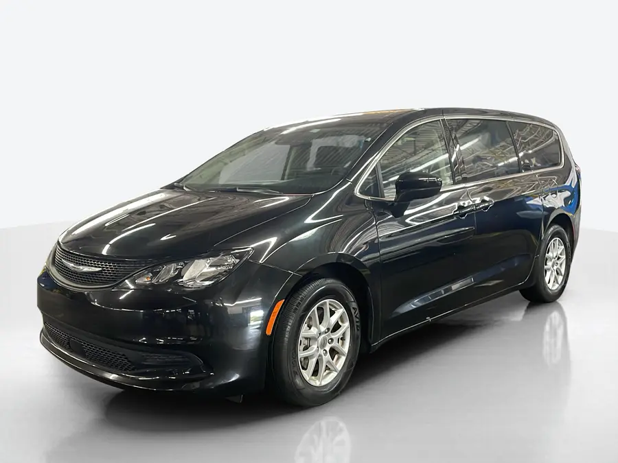 2023 Chrysler Voyager