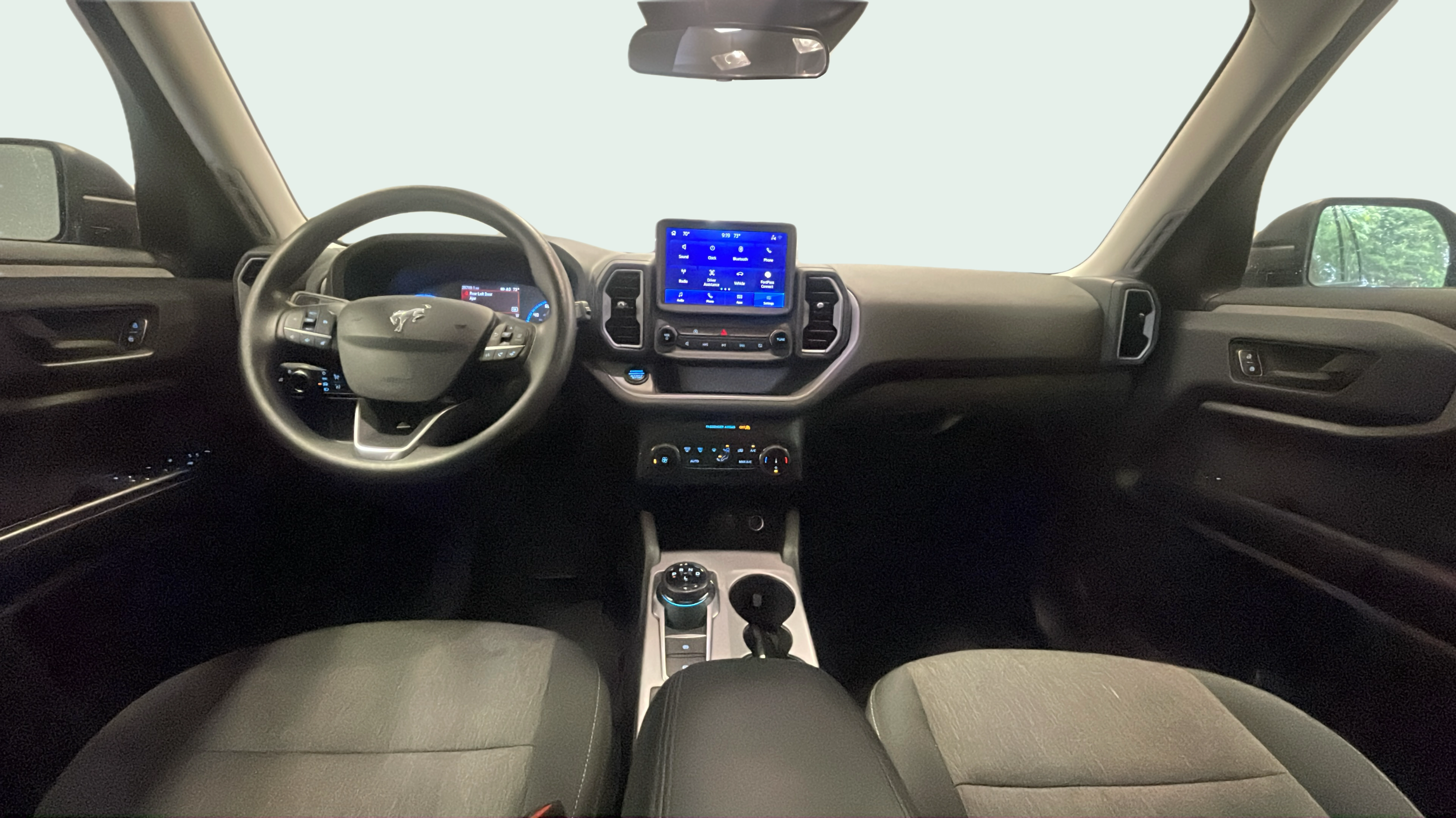 Vehicle interior 360 preview