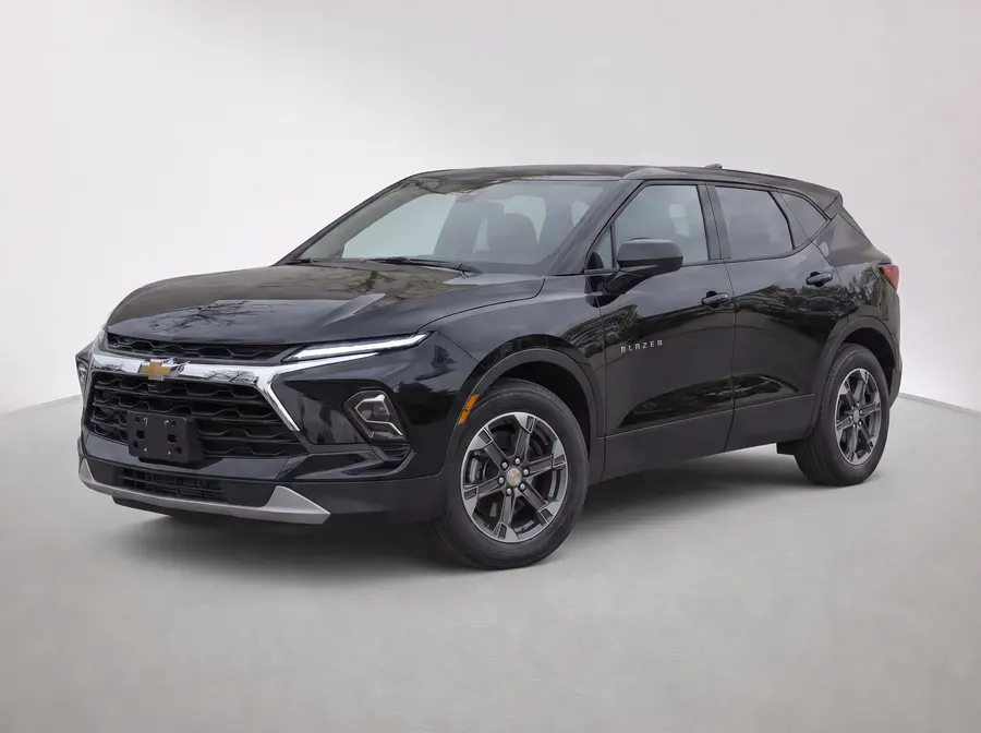 2024 Chevrolet Blazer — image 1 of 9