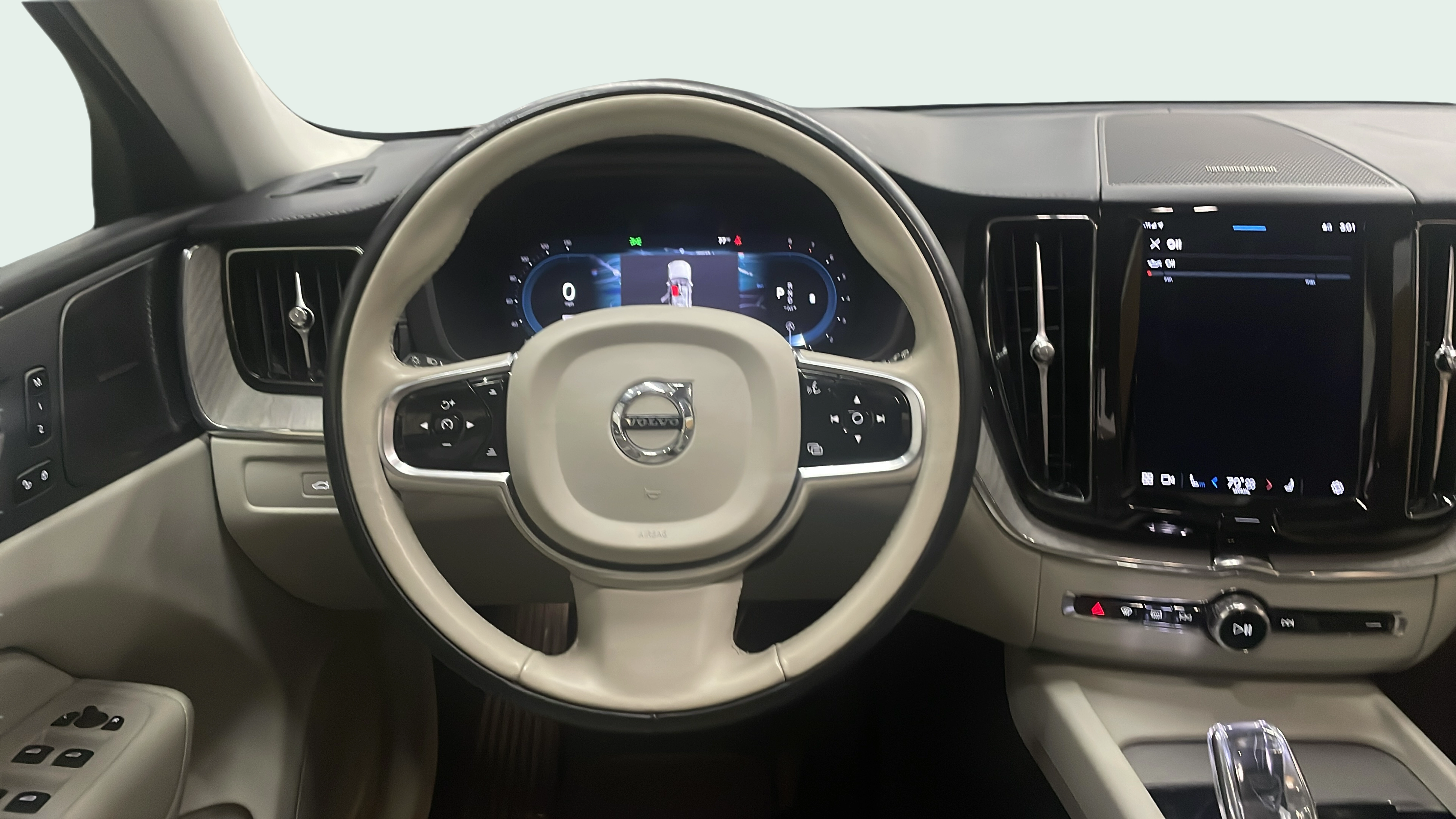 Vehicle interior 360 preview