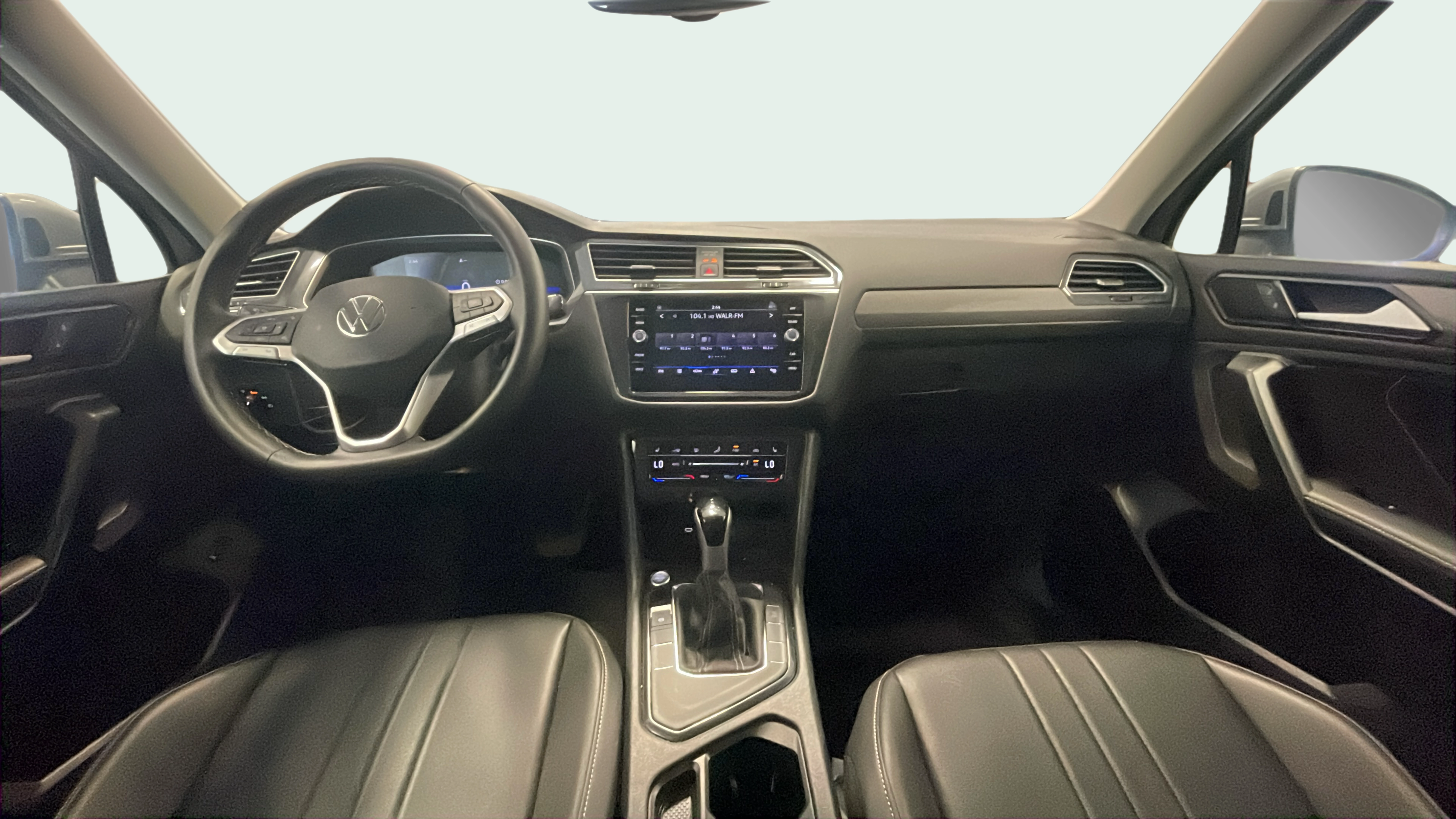 Vehicle interior 360 preview