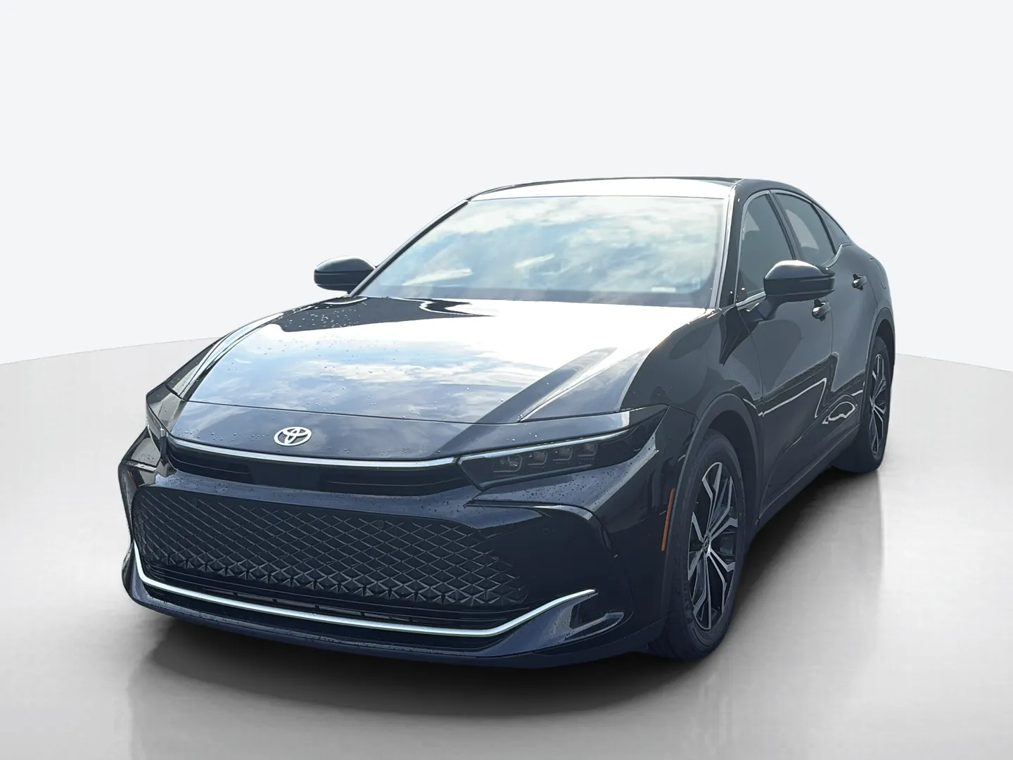 2024 Toyota Crown — image 1 of 8