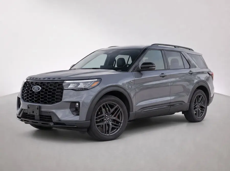 2025 Ford Explorer — image 1 of 9