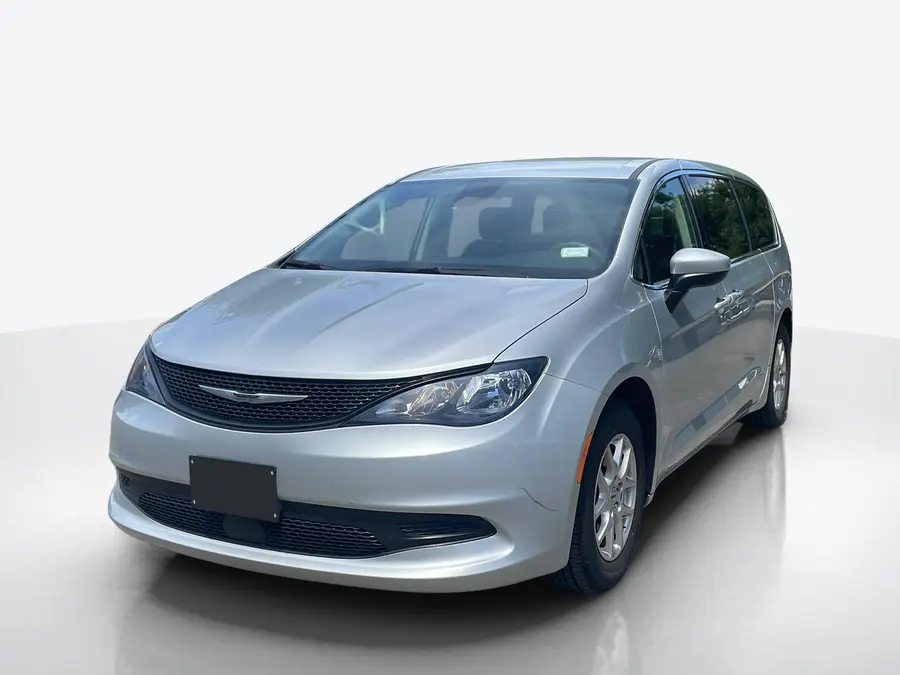 2023 Chrysler Voyager