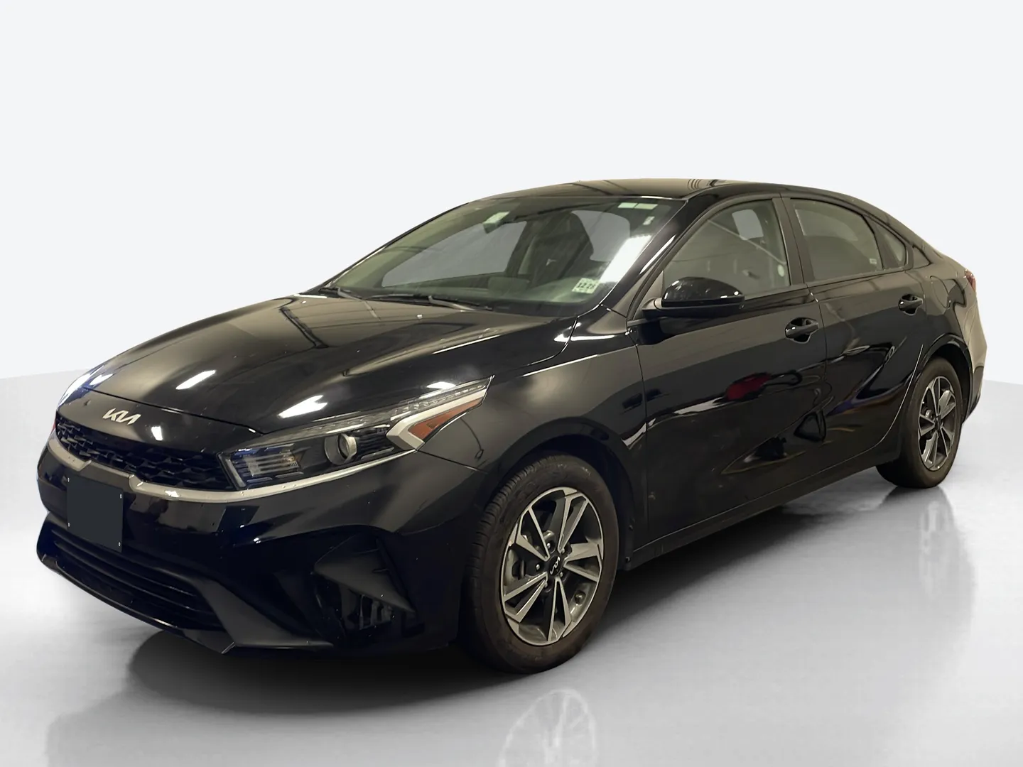 2024 Kia Forte — image 1 of 8