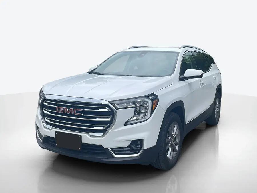 2024 GMC Terrain — image 1 of 8