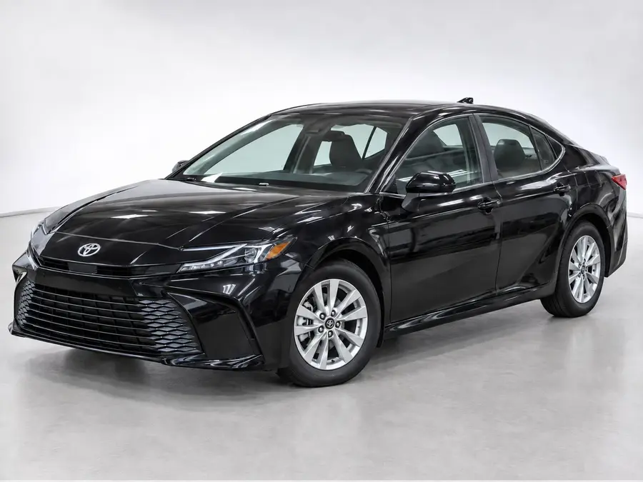 2025 Toyota Camry — image 1 of 9