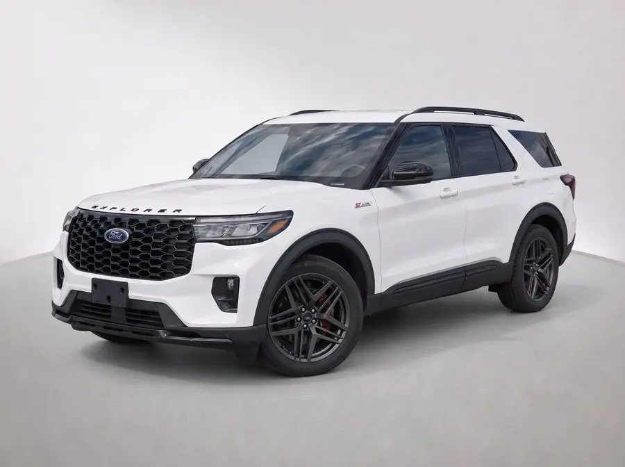 2025 Ford Explorer — image 1 of 9