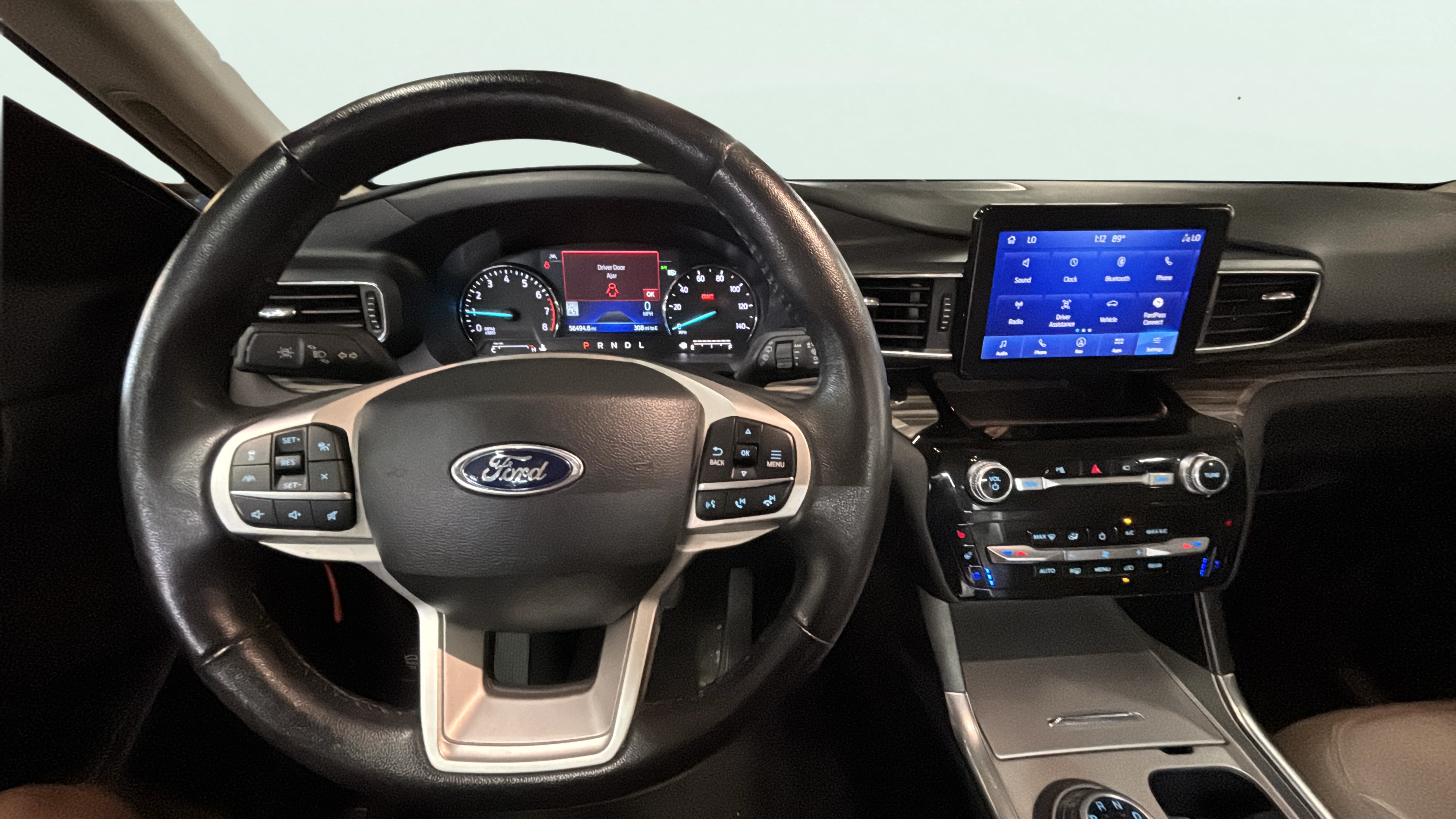 Vehicle interior 360 preview
