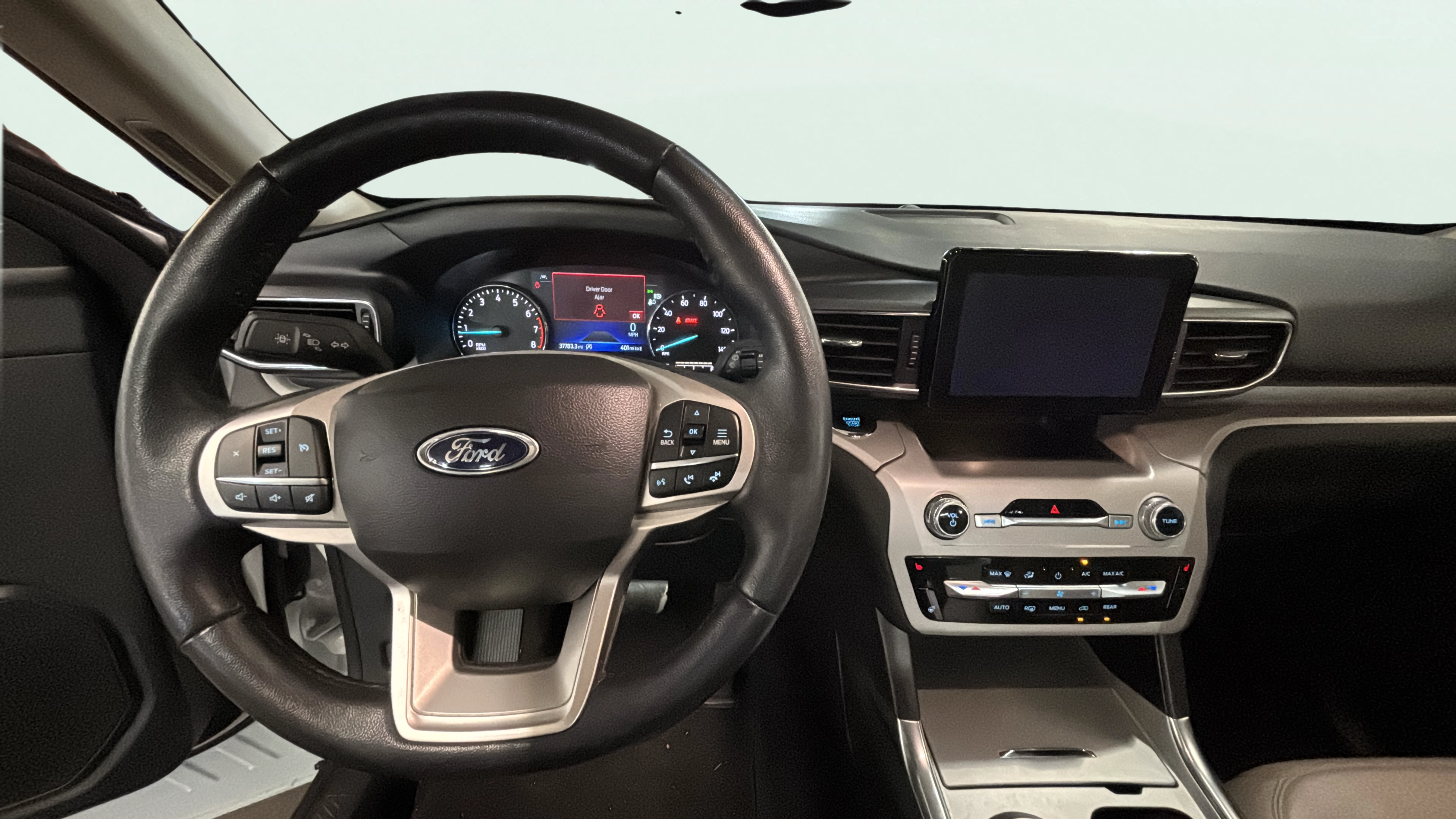 Vehicle interior 360 preview