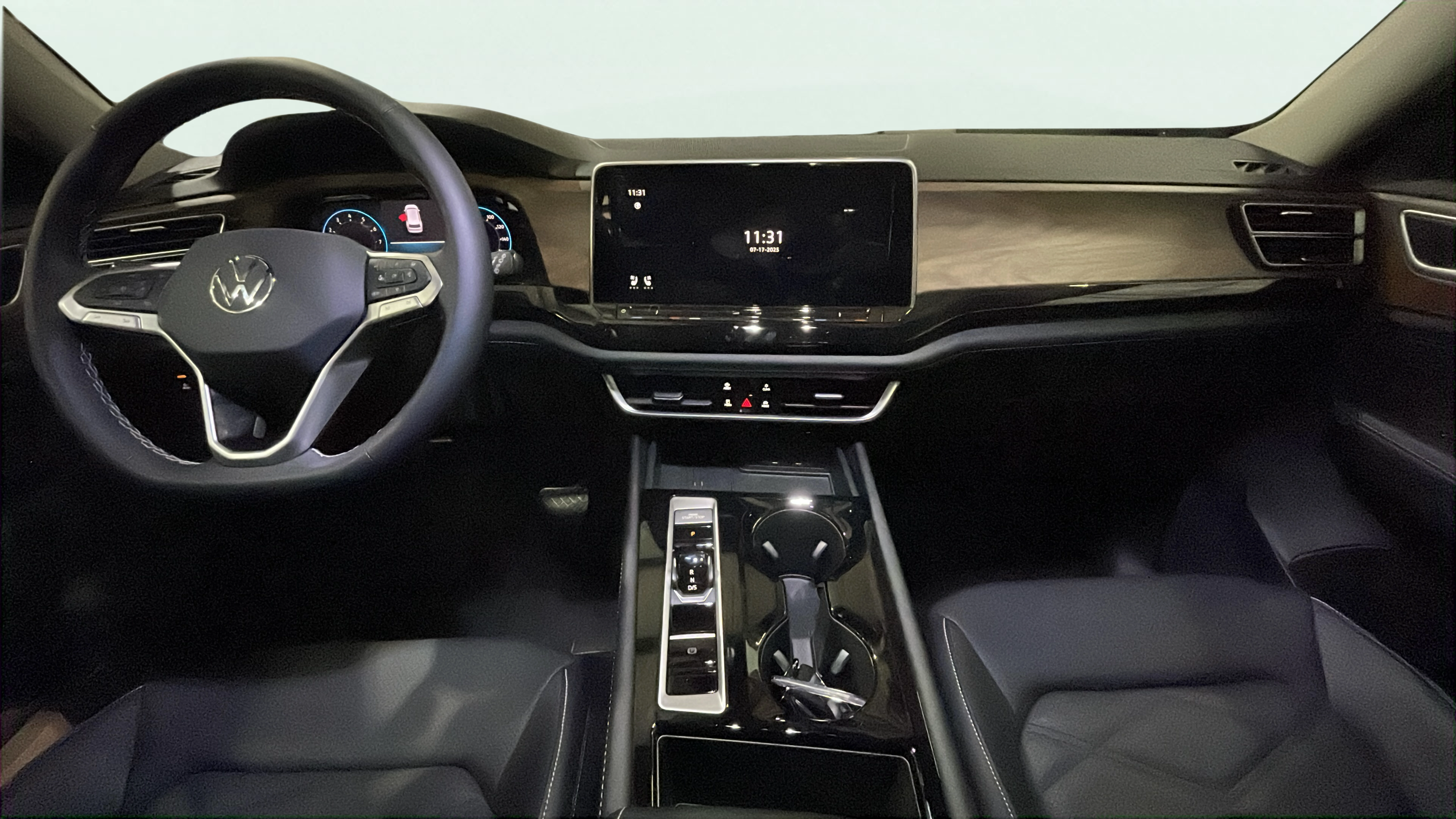 Vehicle interior 360 preview