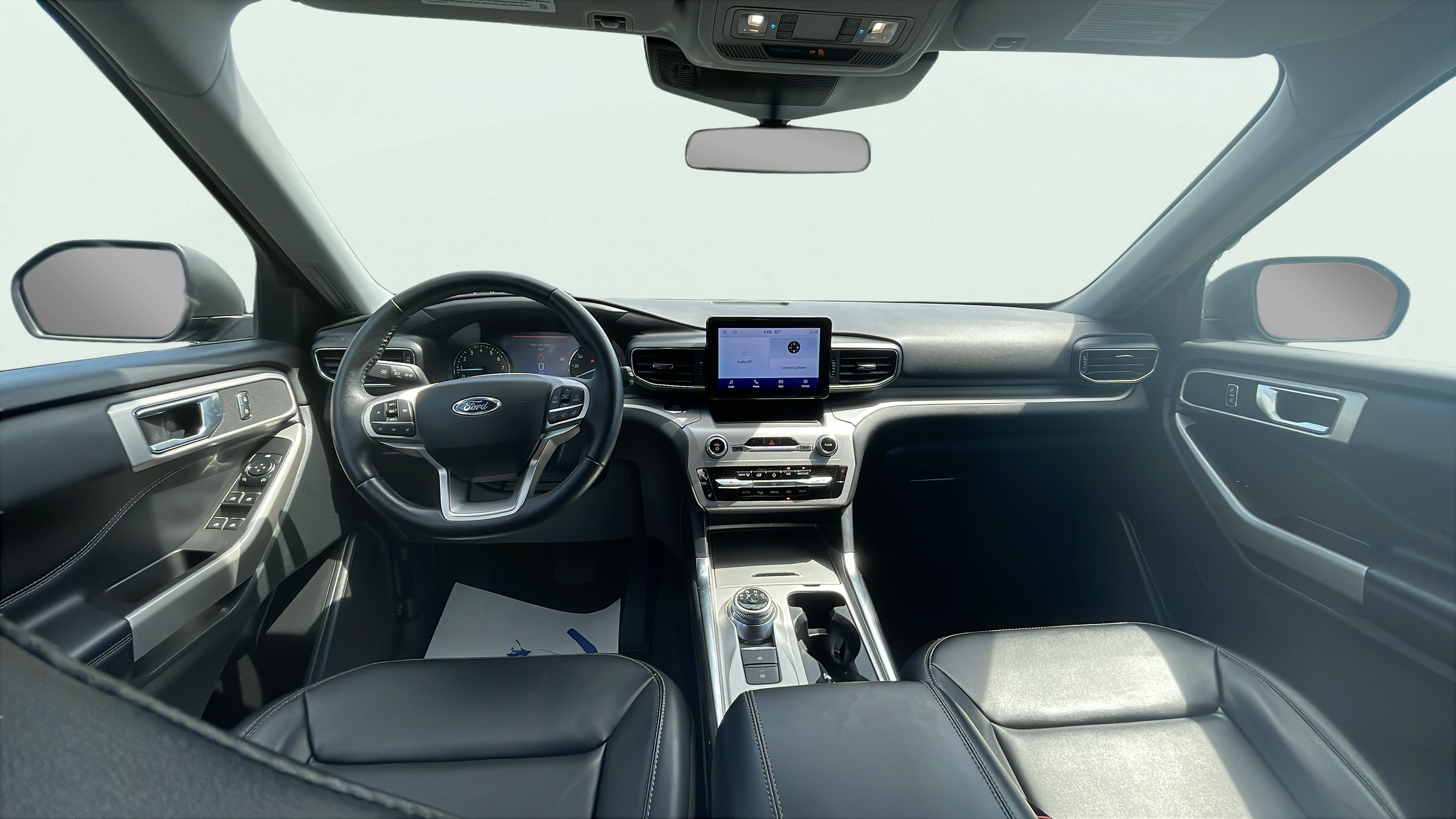 Vehicle interior 360 preview