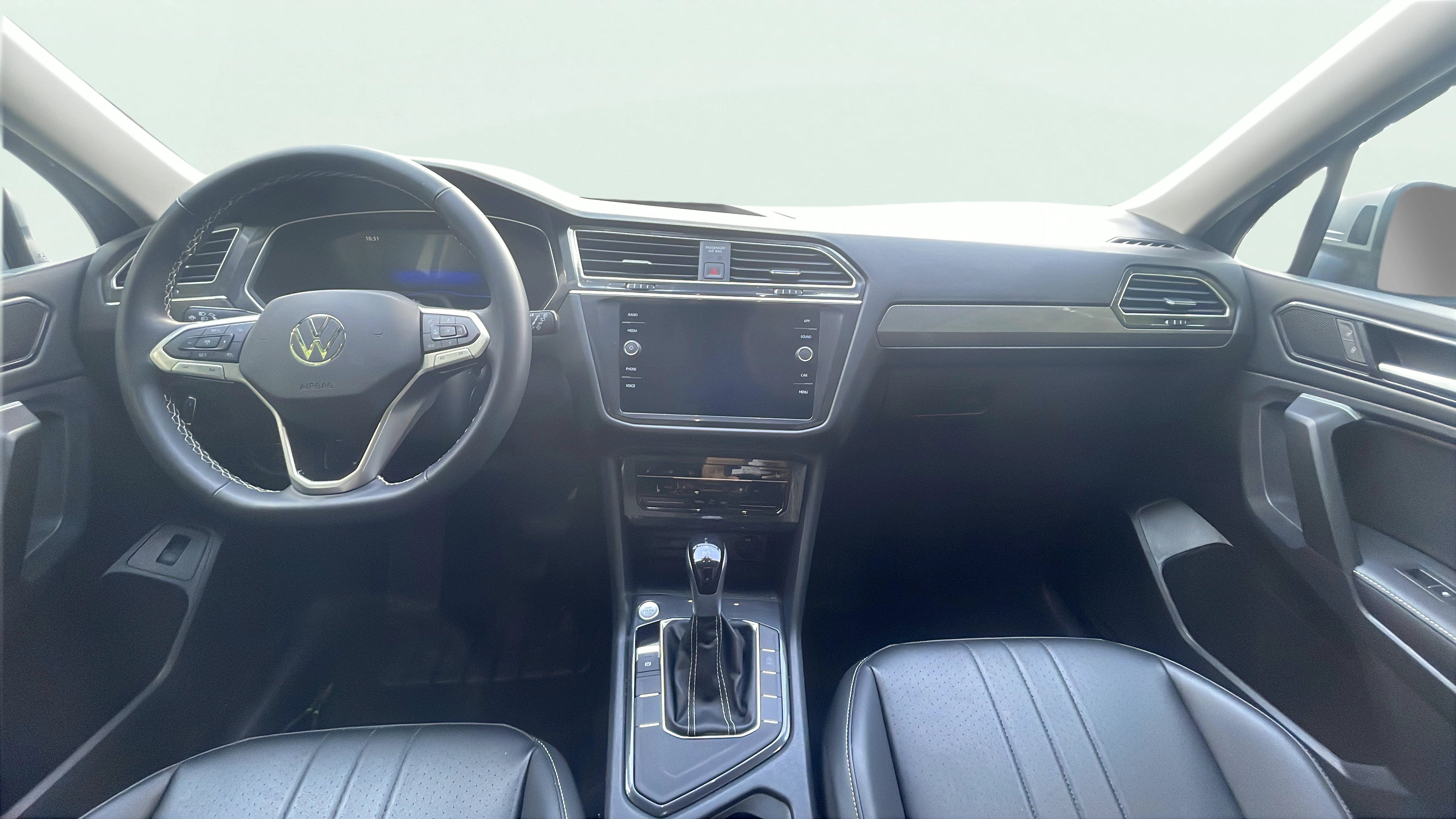 Vehicle interior 360 preview