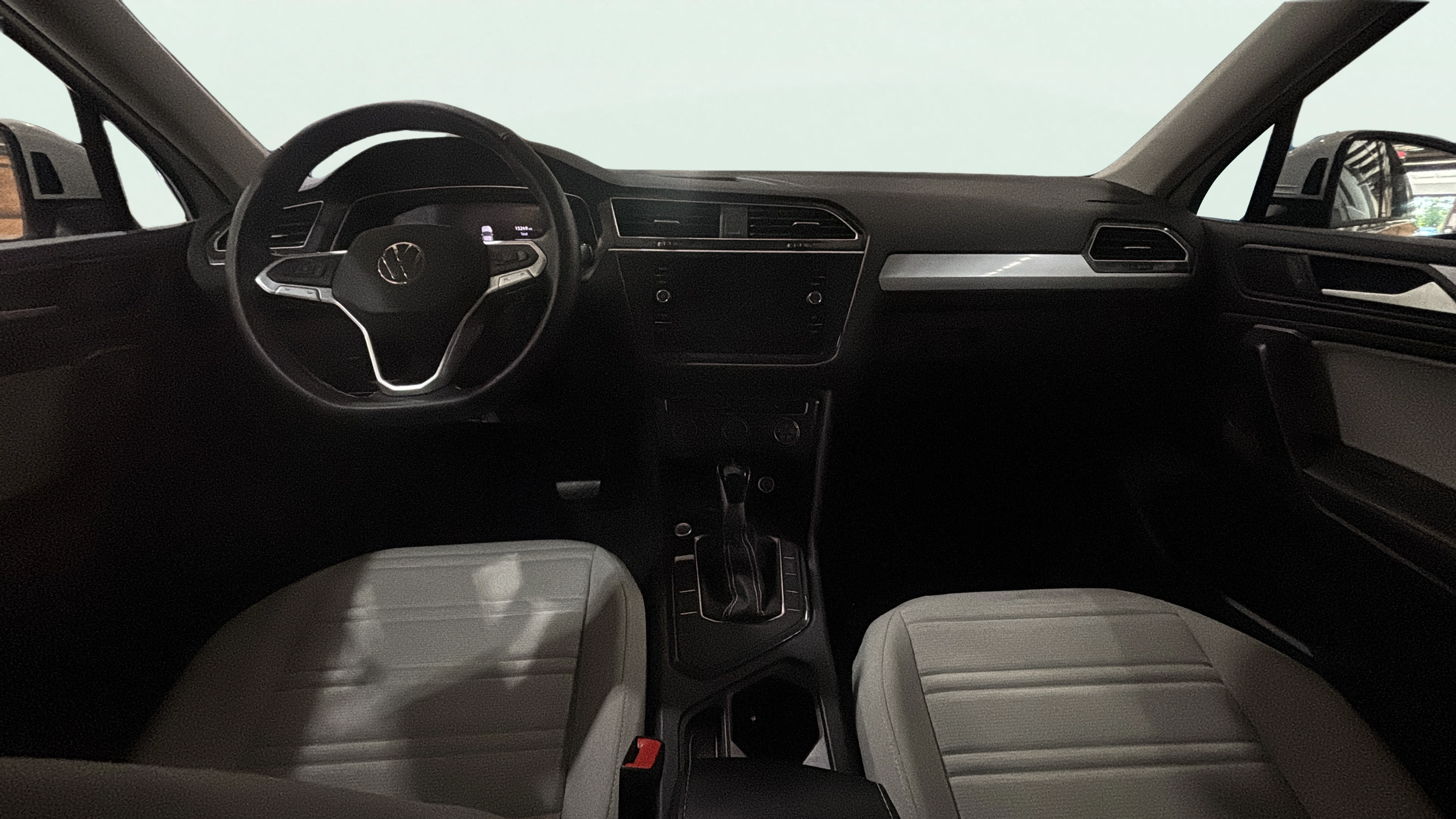 Vehicle interior 360 preview