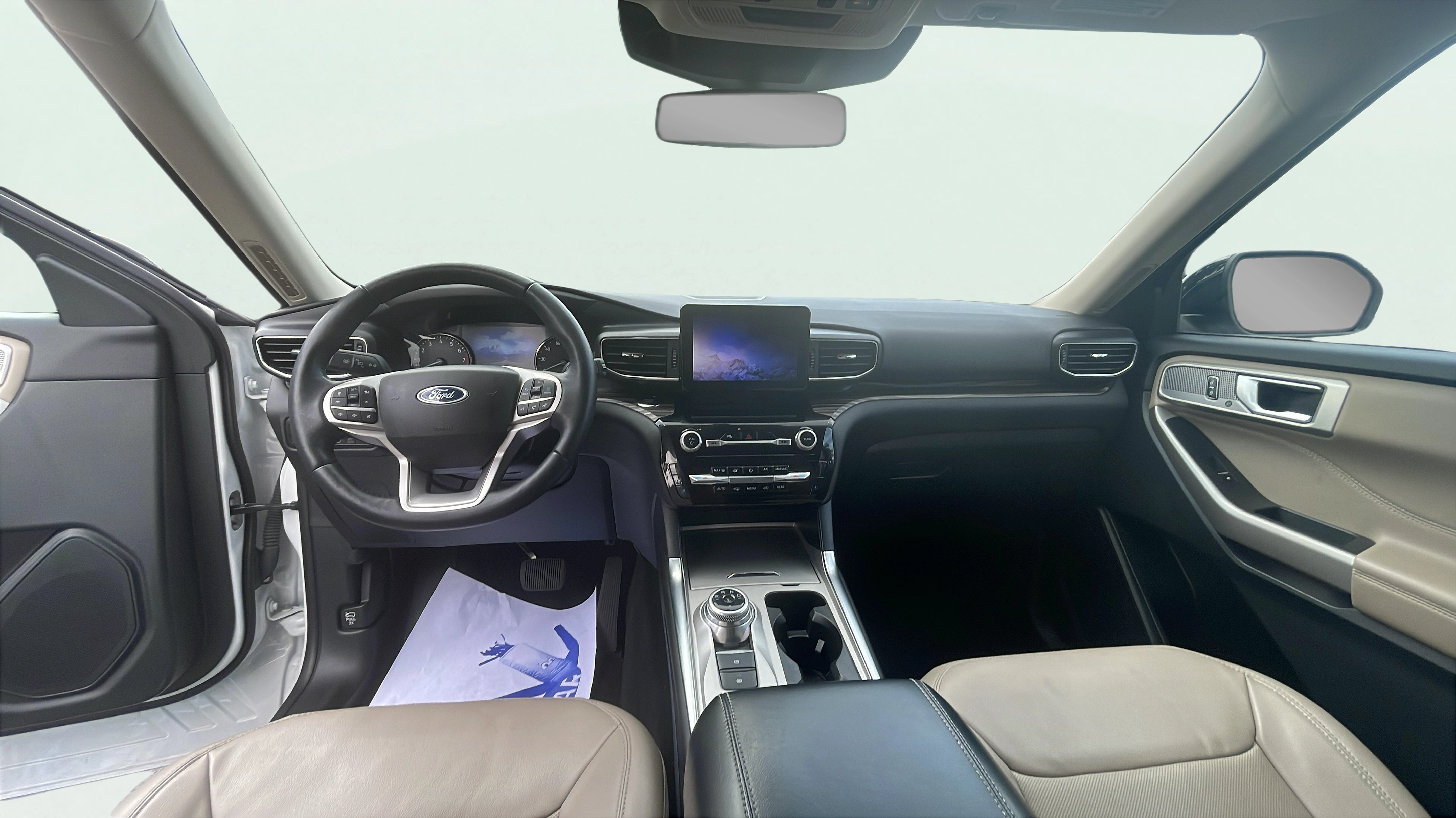 Vehicle interior 360 preview