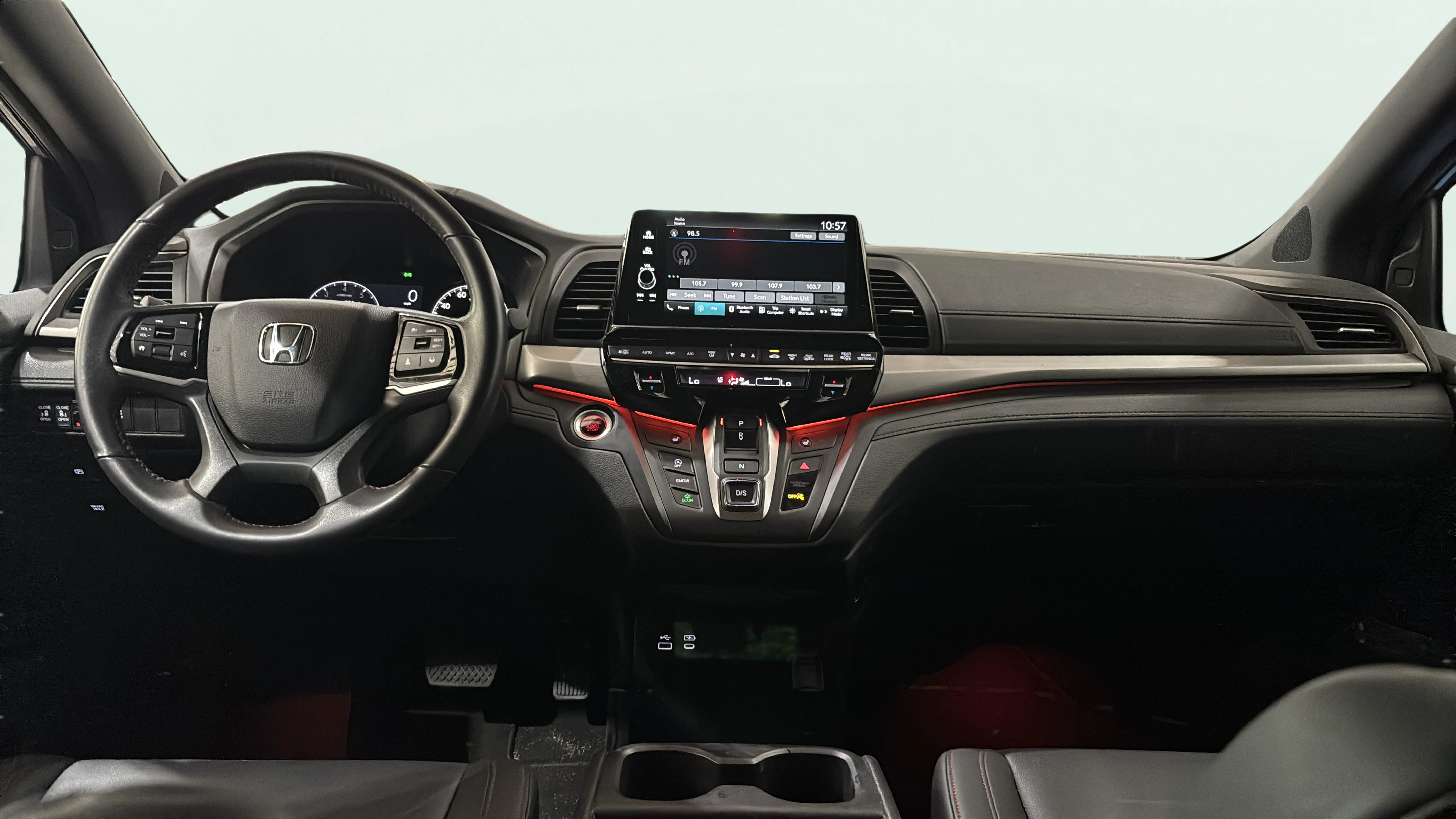 Vehicle interior 360 preview