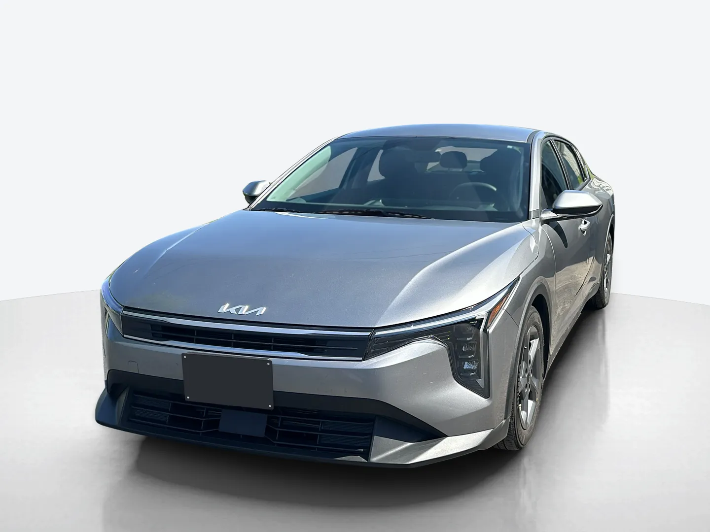 2025 Kia K4 — image 1 of 5