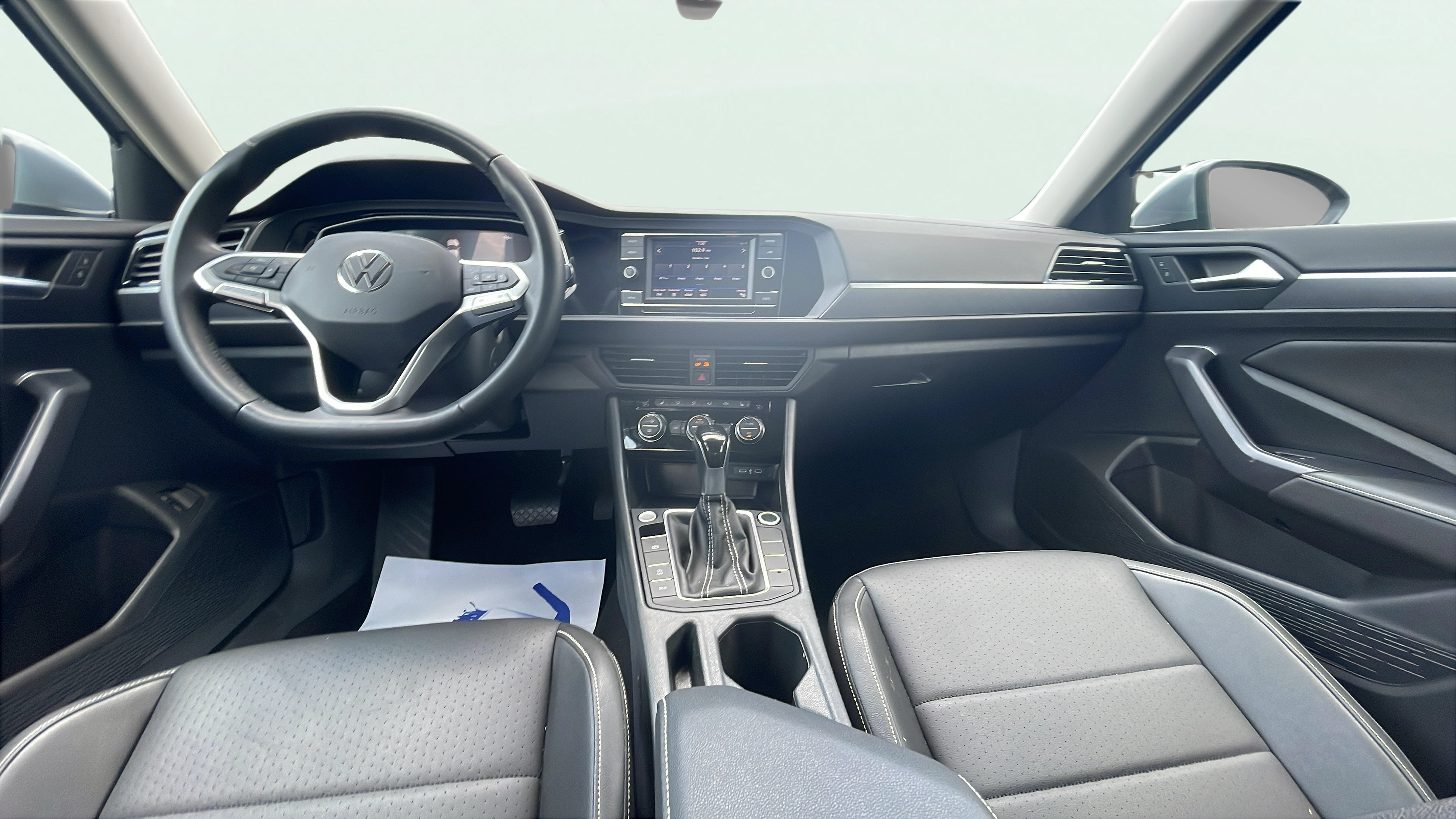 Vehicle interior 360 preview
