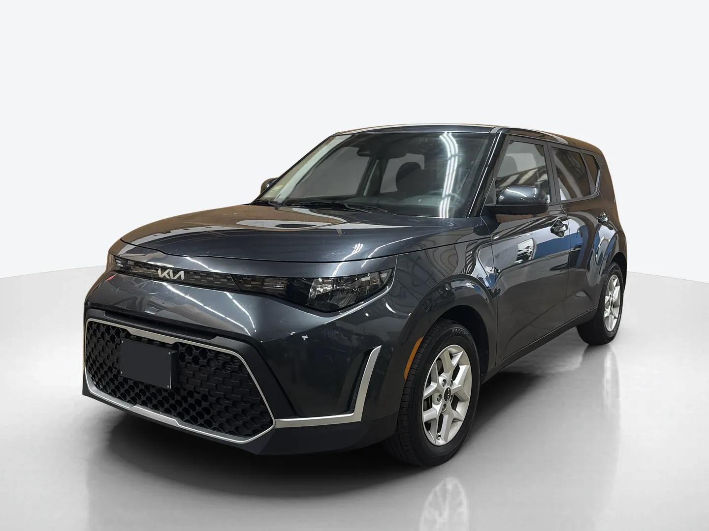 2024 Kia Soul — image 1 of 8