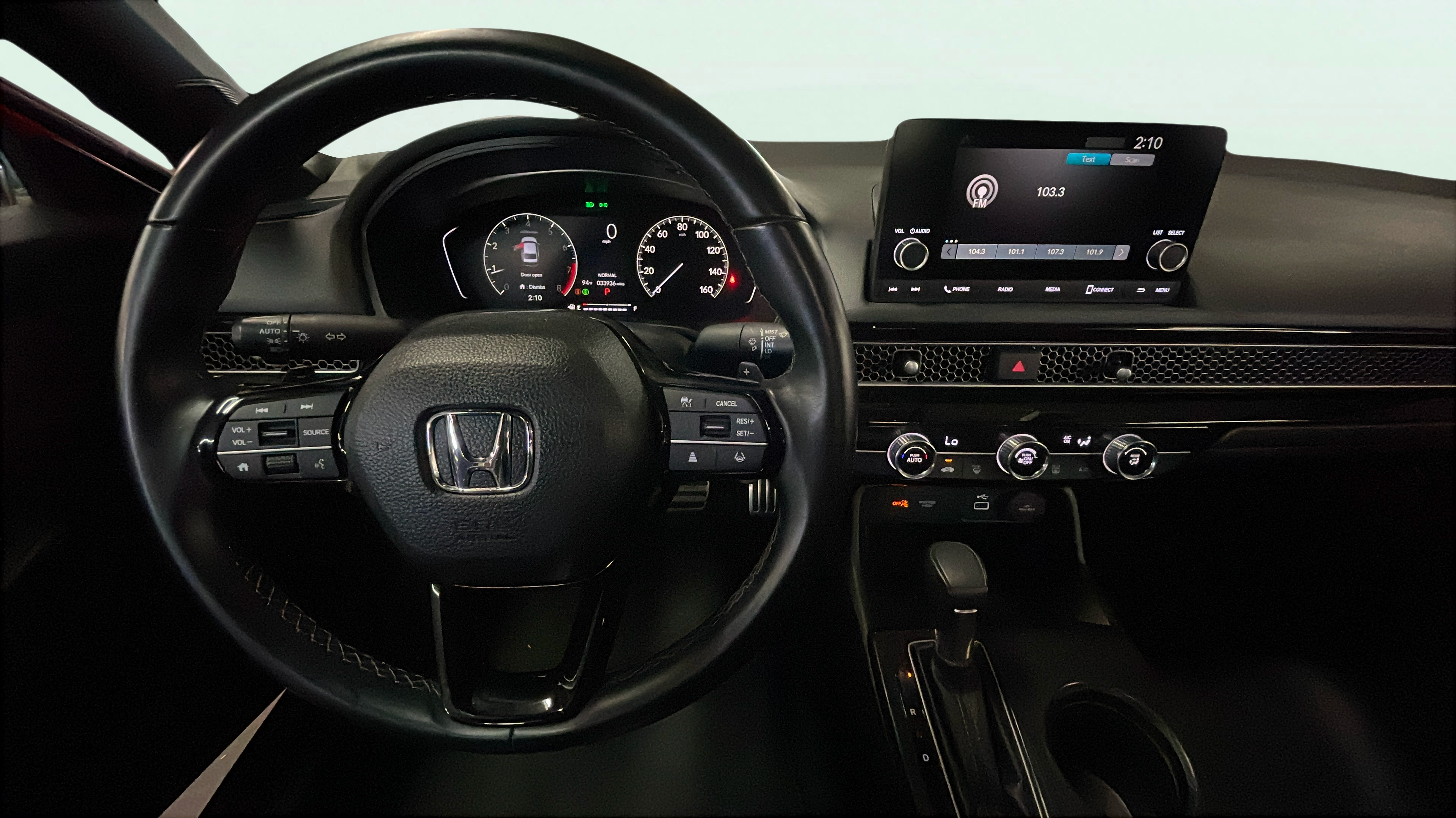 Vehicle interior 360 preview