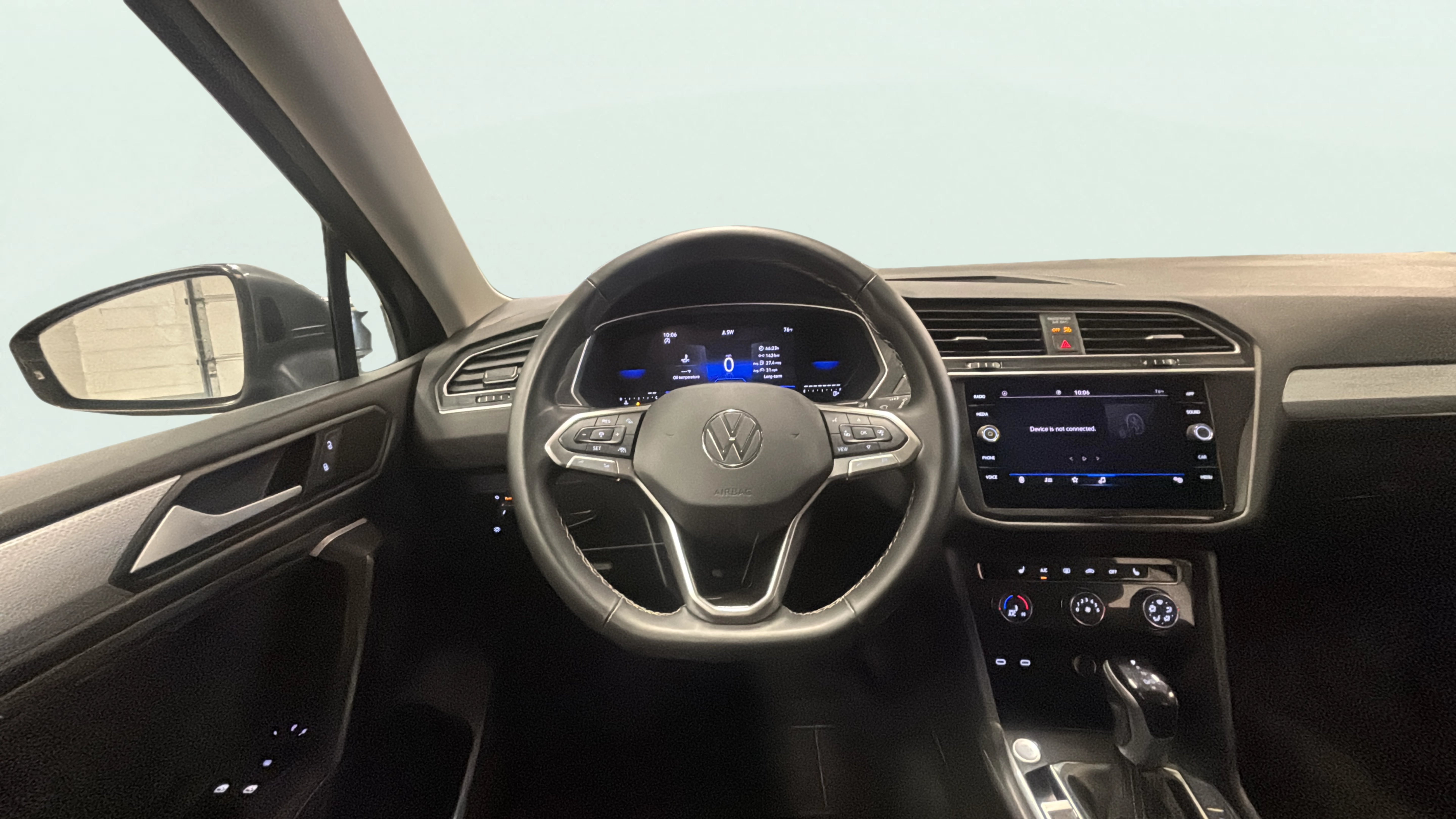 Vehicle interior 360 preview