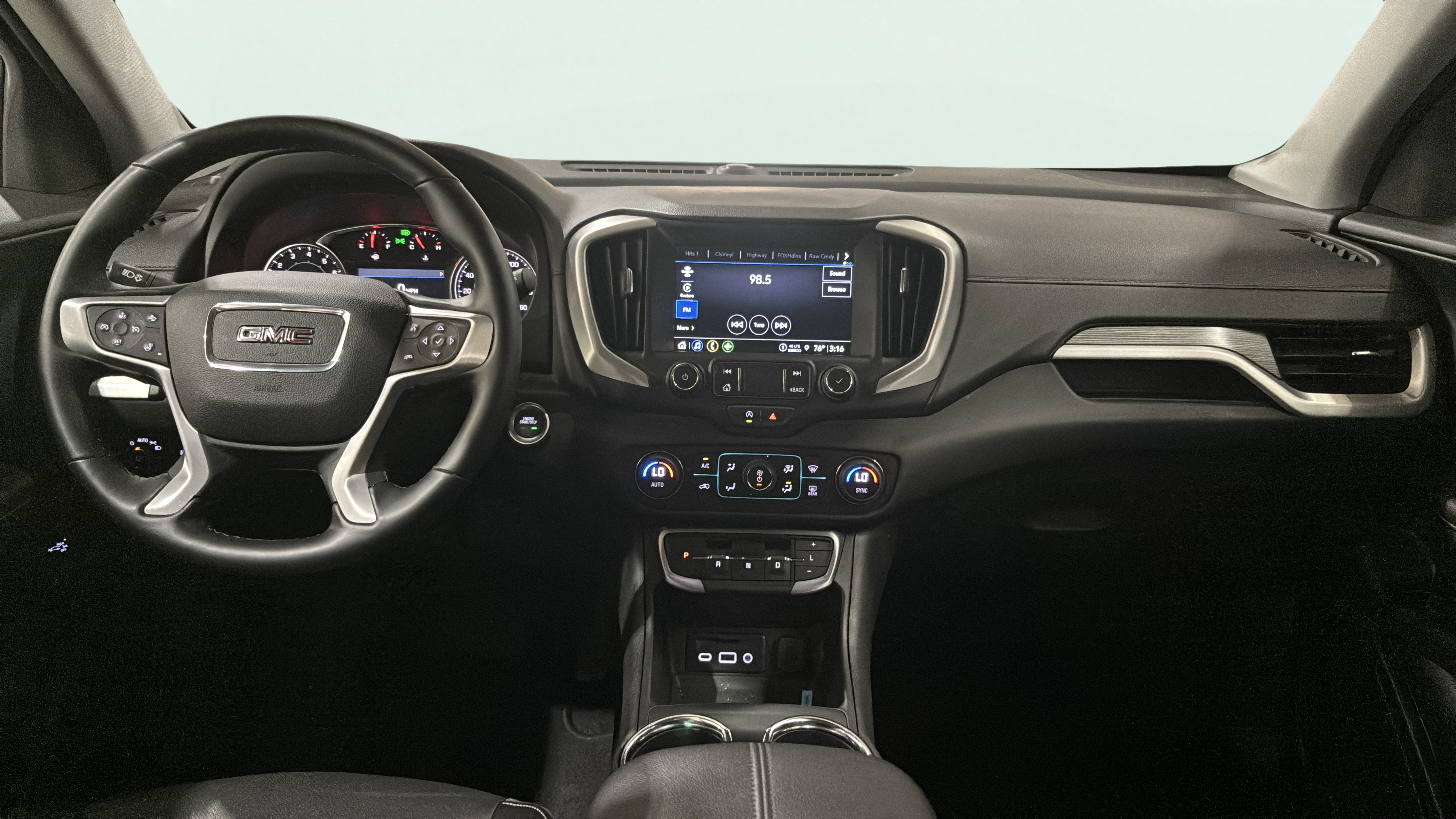 Vehicle interior 360 preview