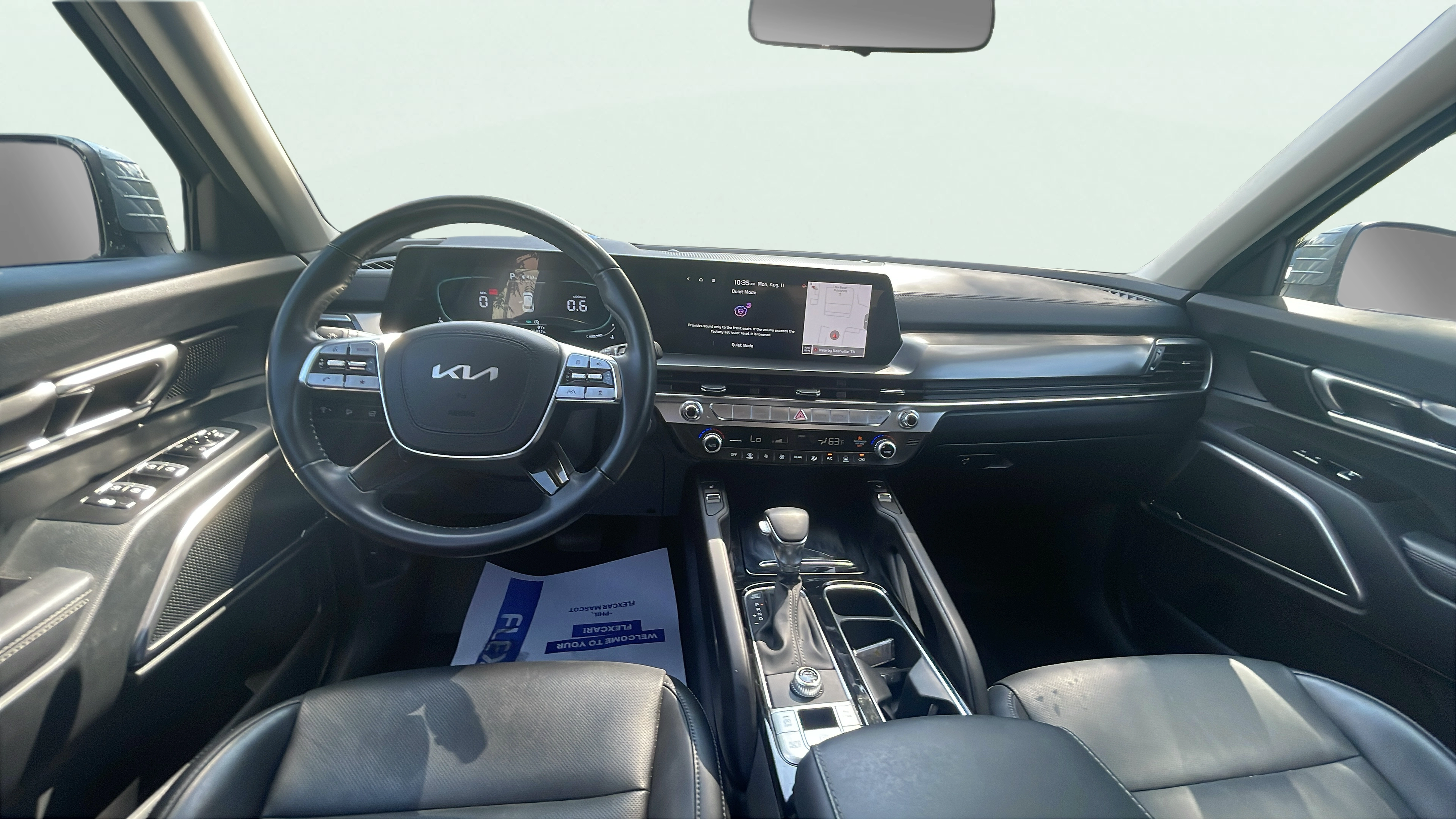 Vehicle interior 360 preview