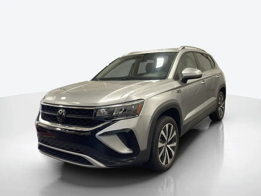 2024 Volkswagen Taos — image 1 of 8