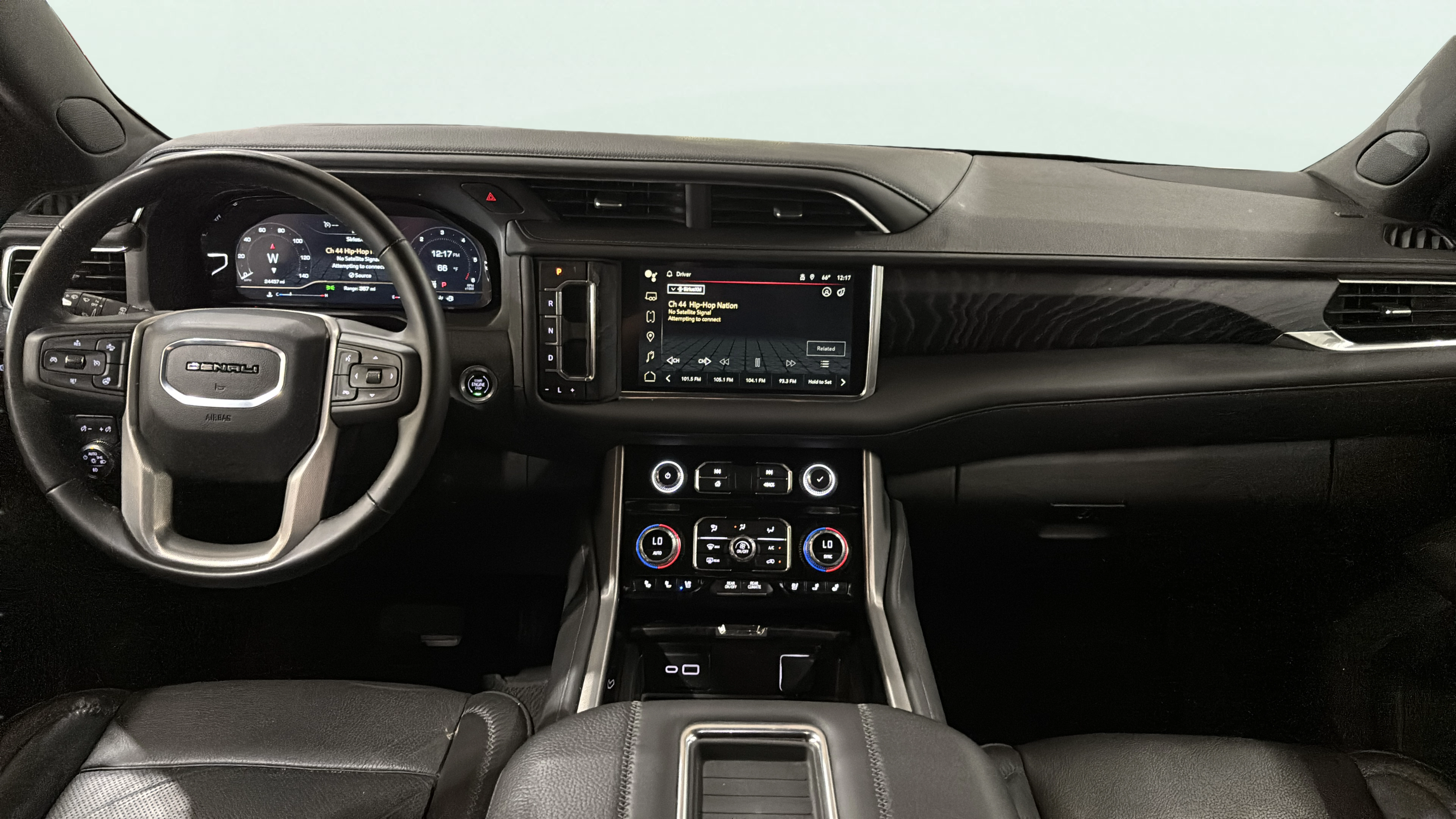 Vehicle interior 360 preview