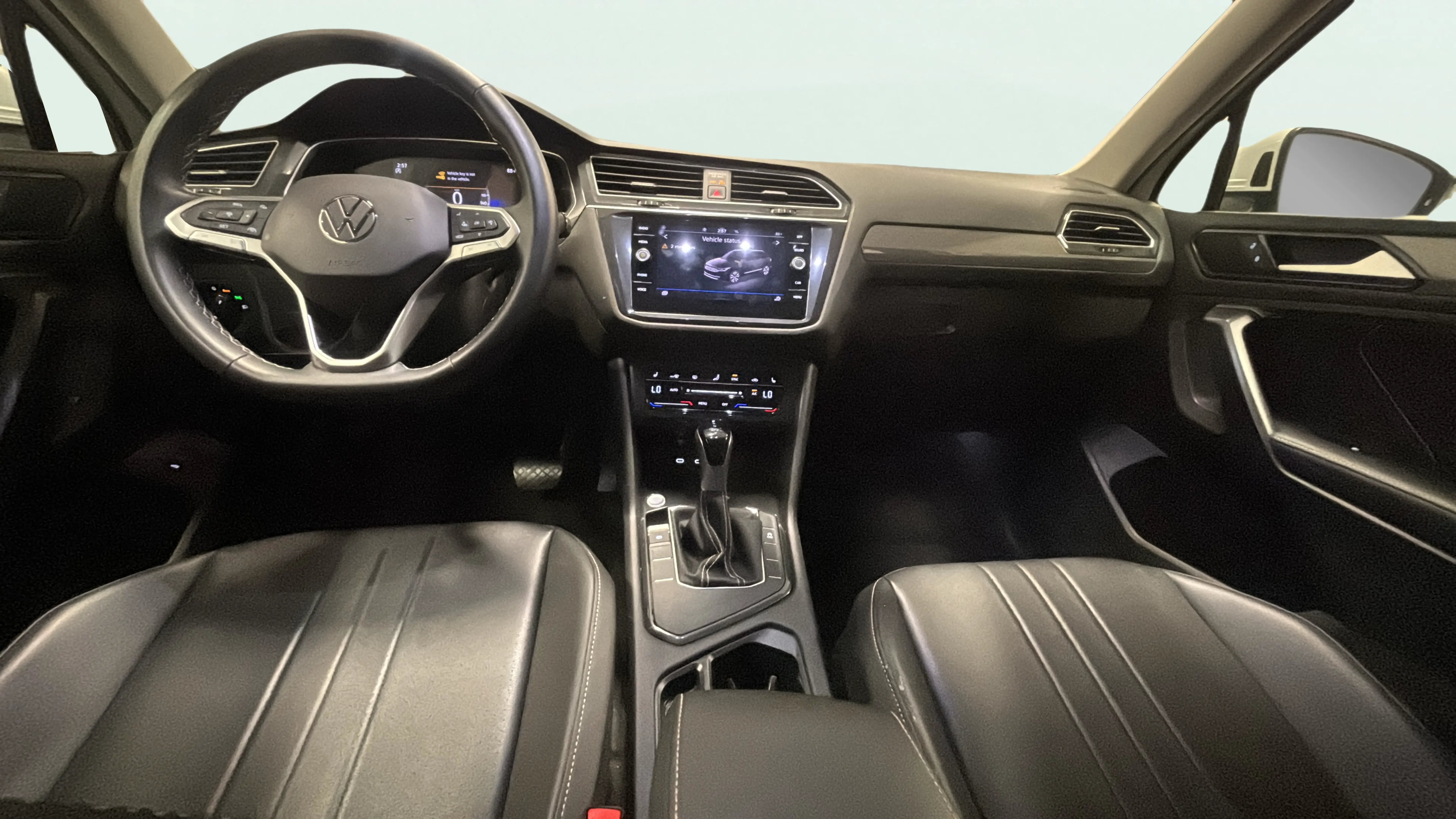 Vehicle interior 360 preview