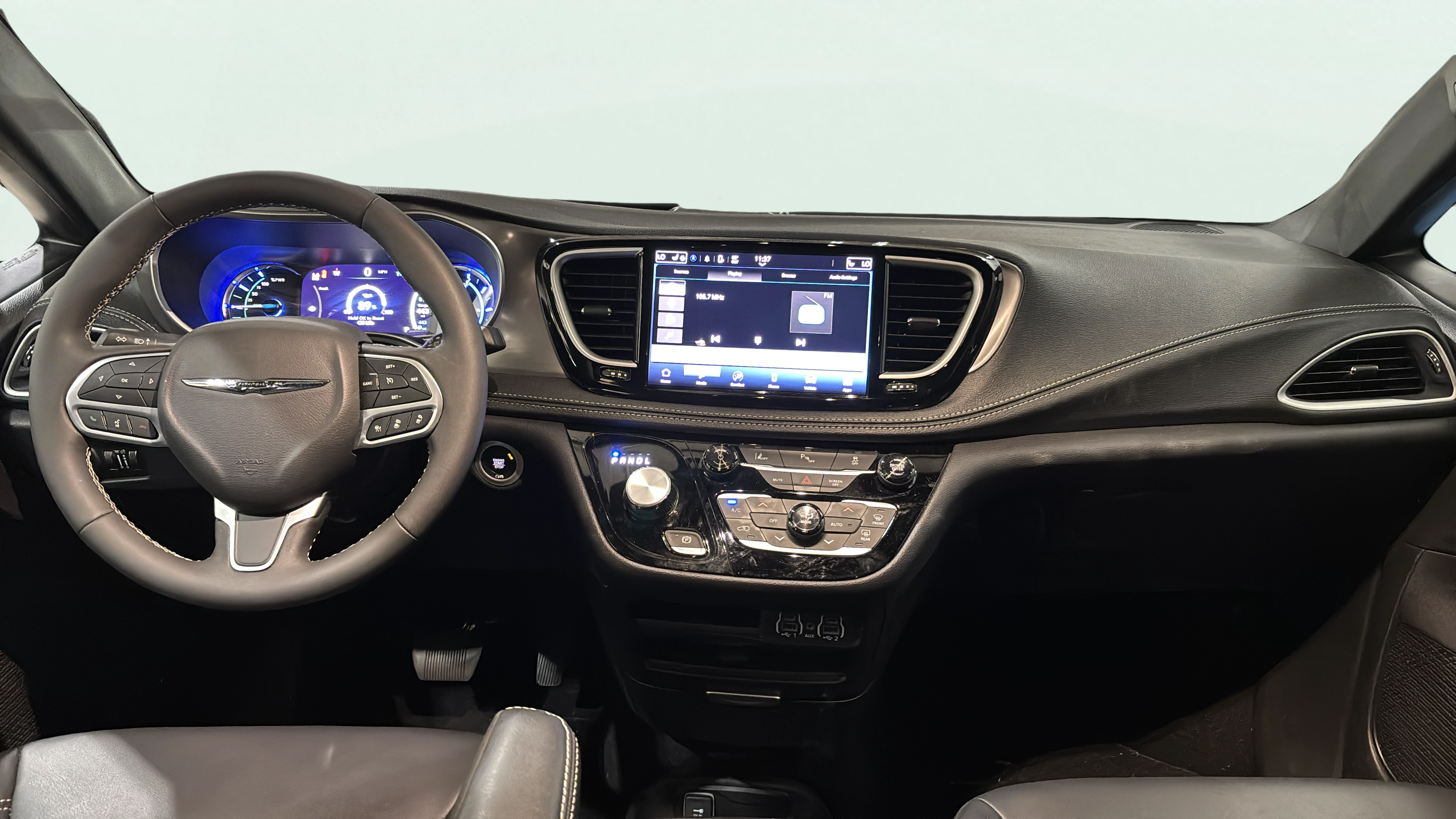 Vehicle interior 360 preview