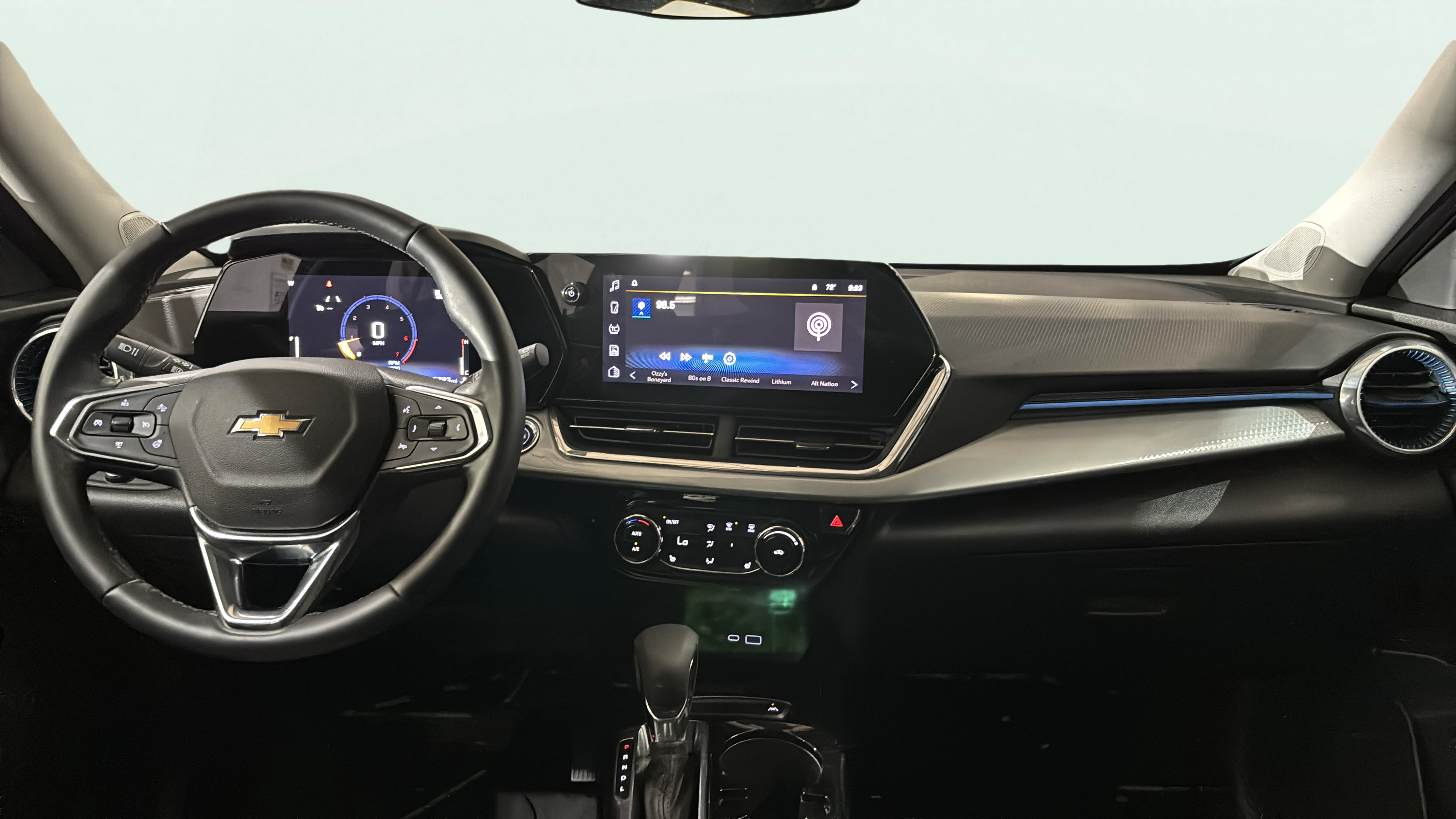 Vehicle interior 360 preview