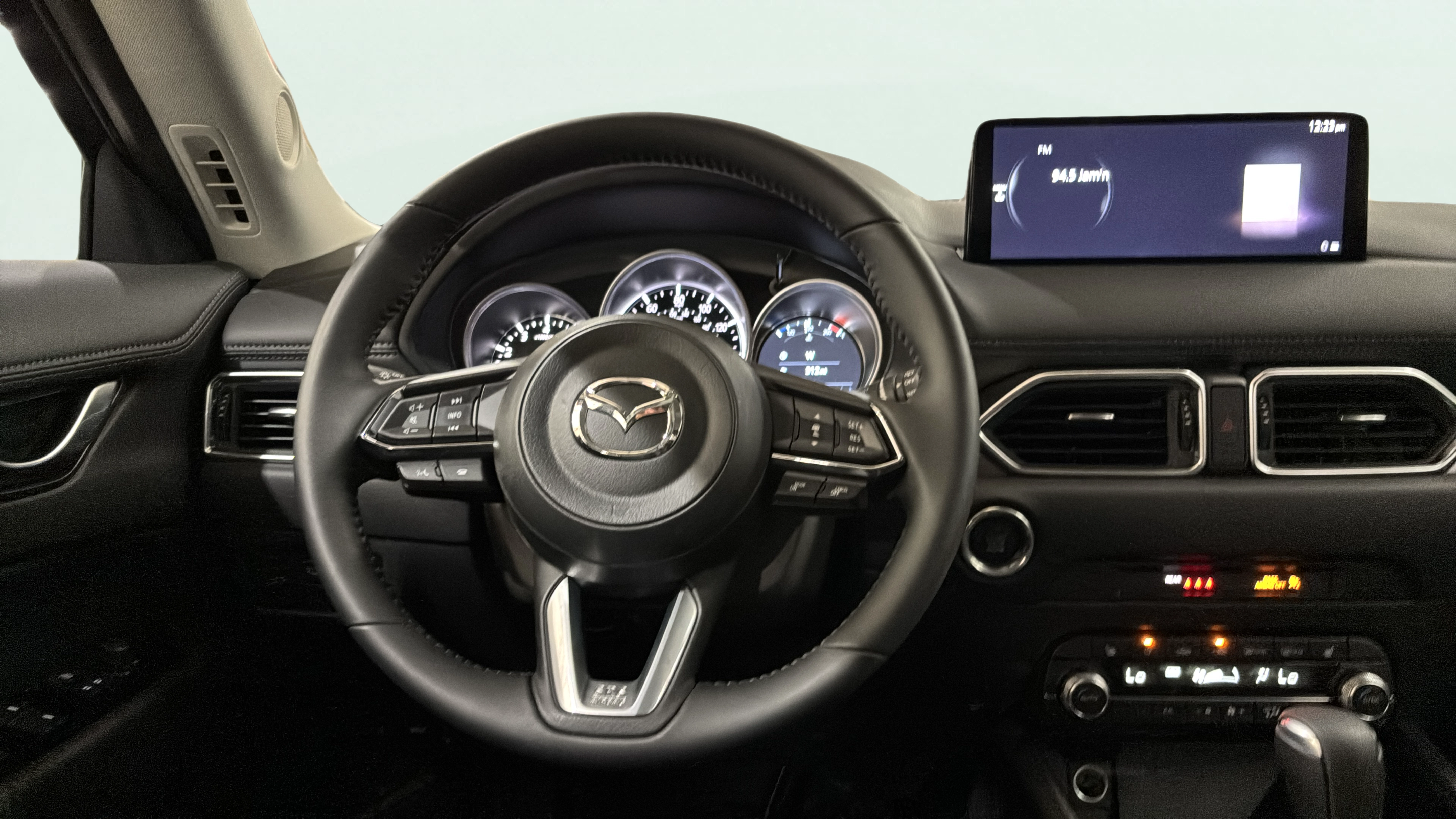 Vehicle interior 360 preview