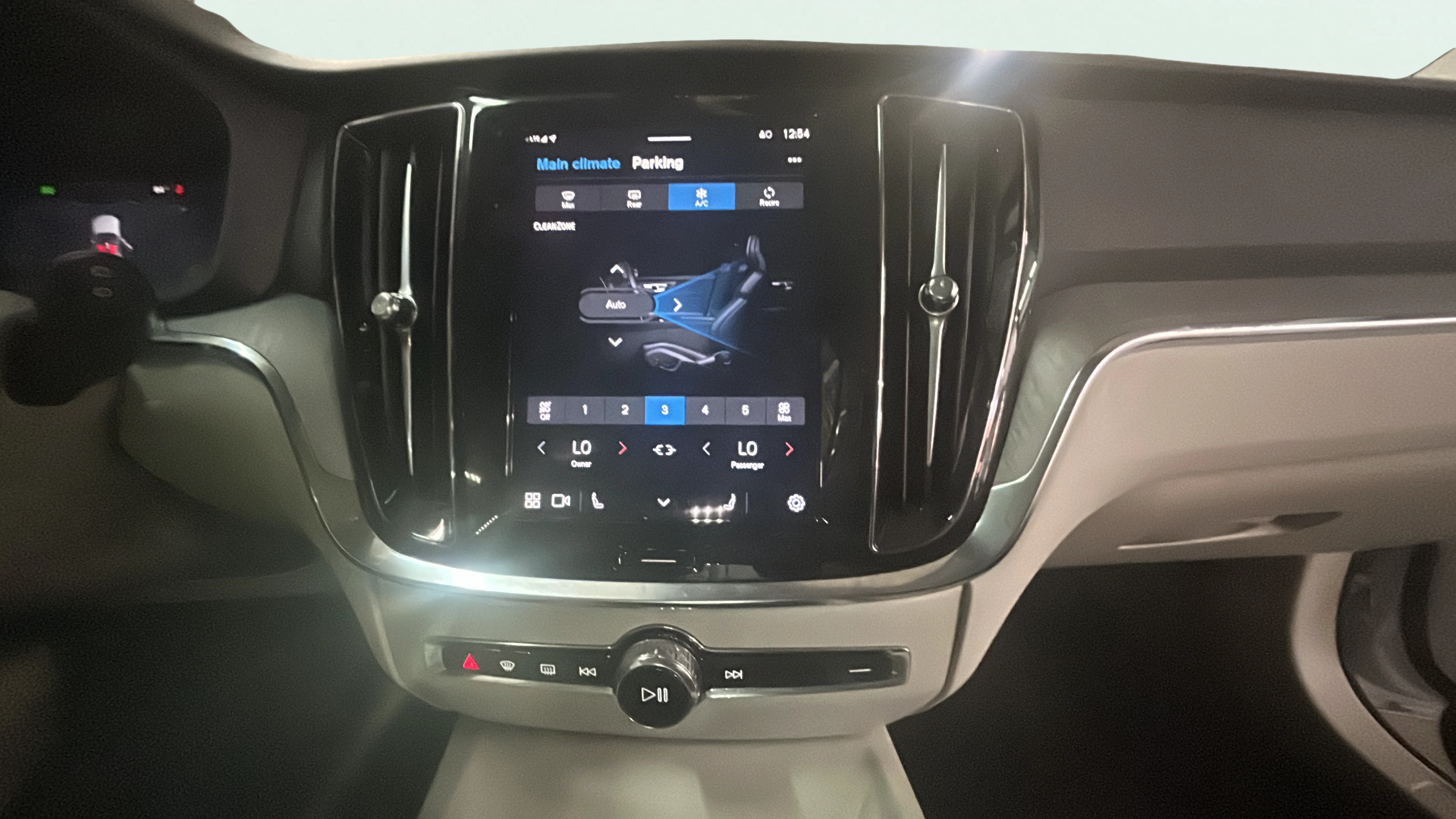 Vehicle interior 360 preview