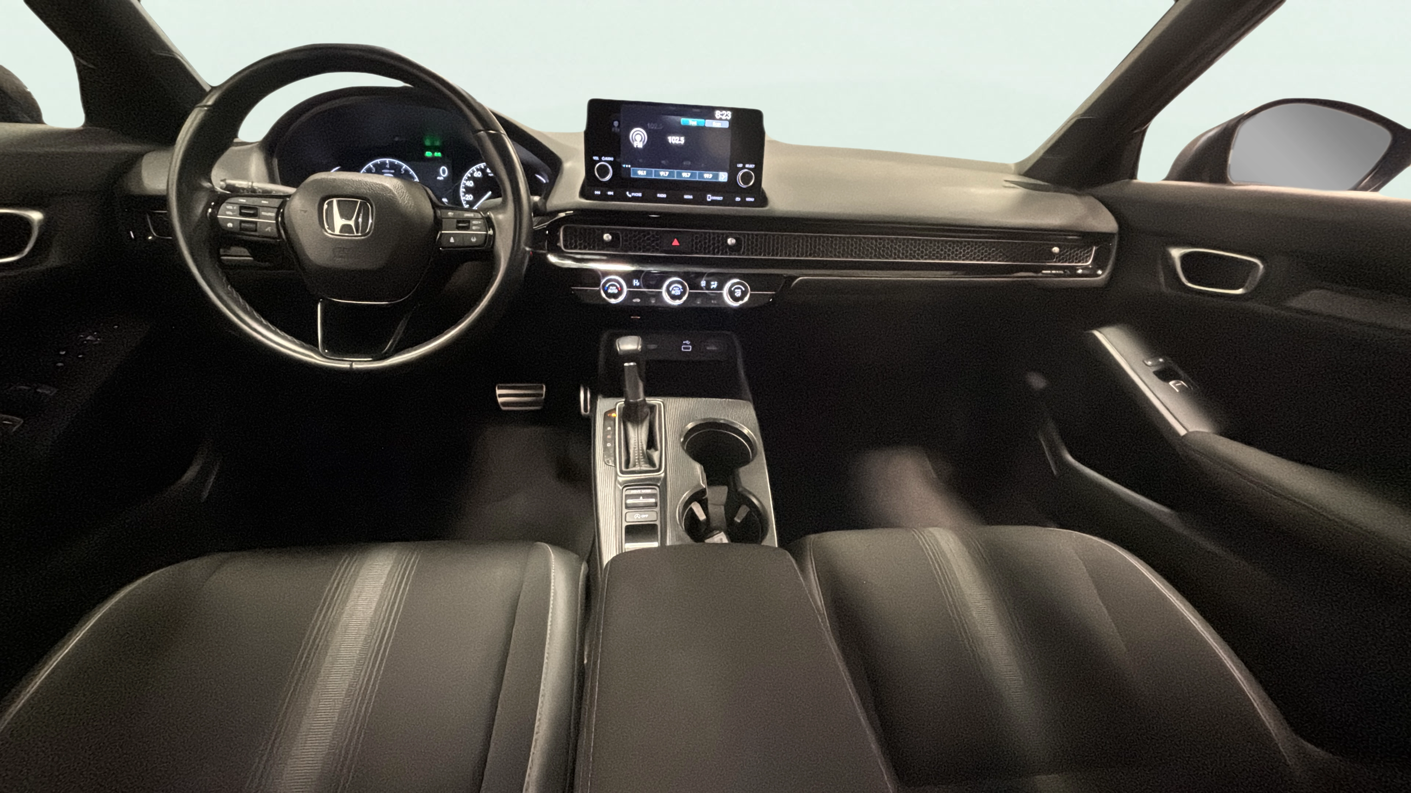 Vehicle interior 360 preview