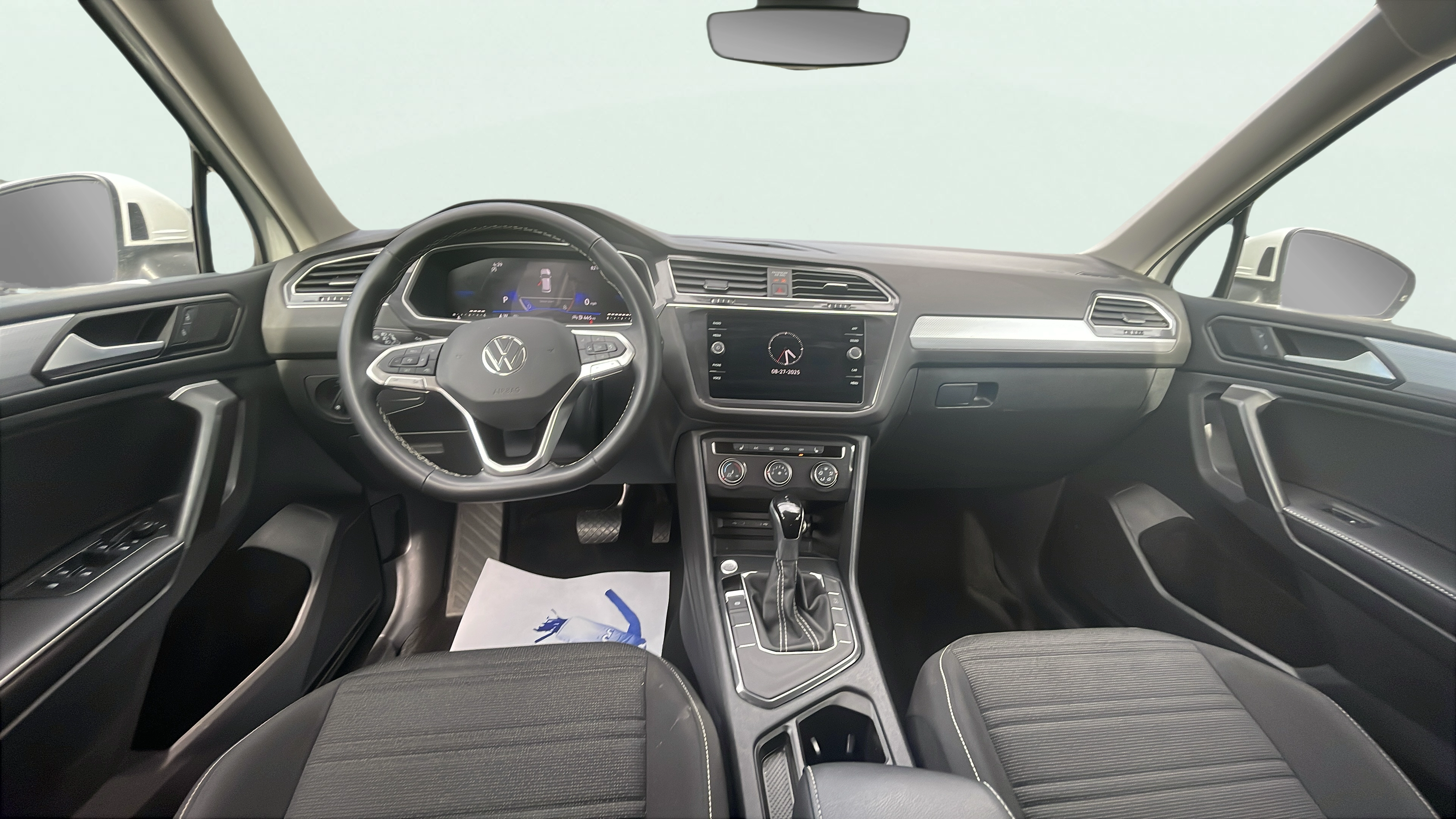 Vehicle interior 360 preview