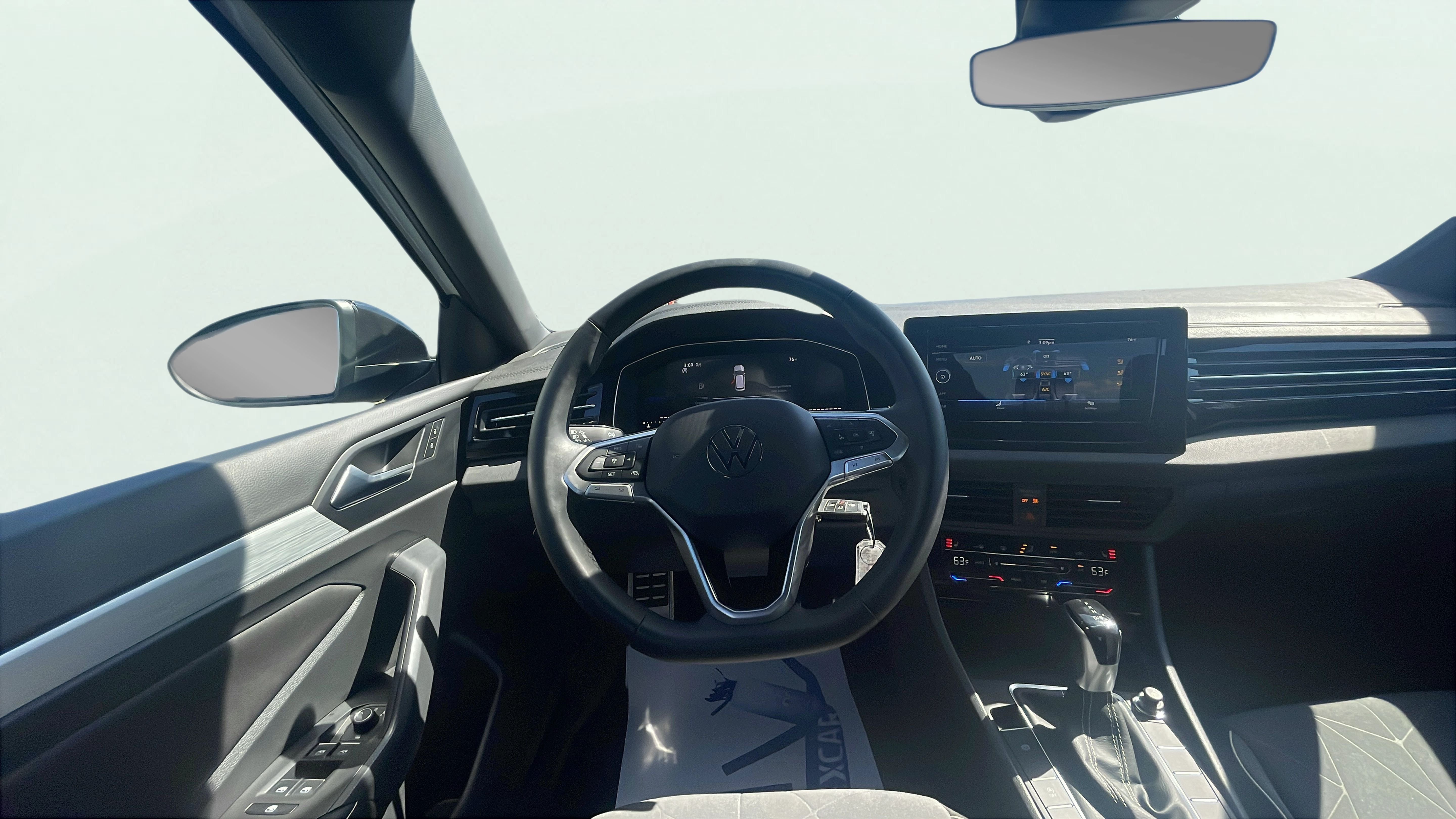 Vehicle interior 360 preview