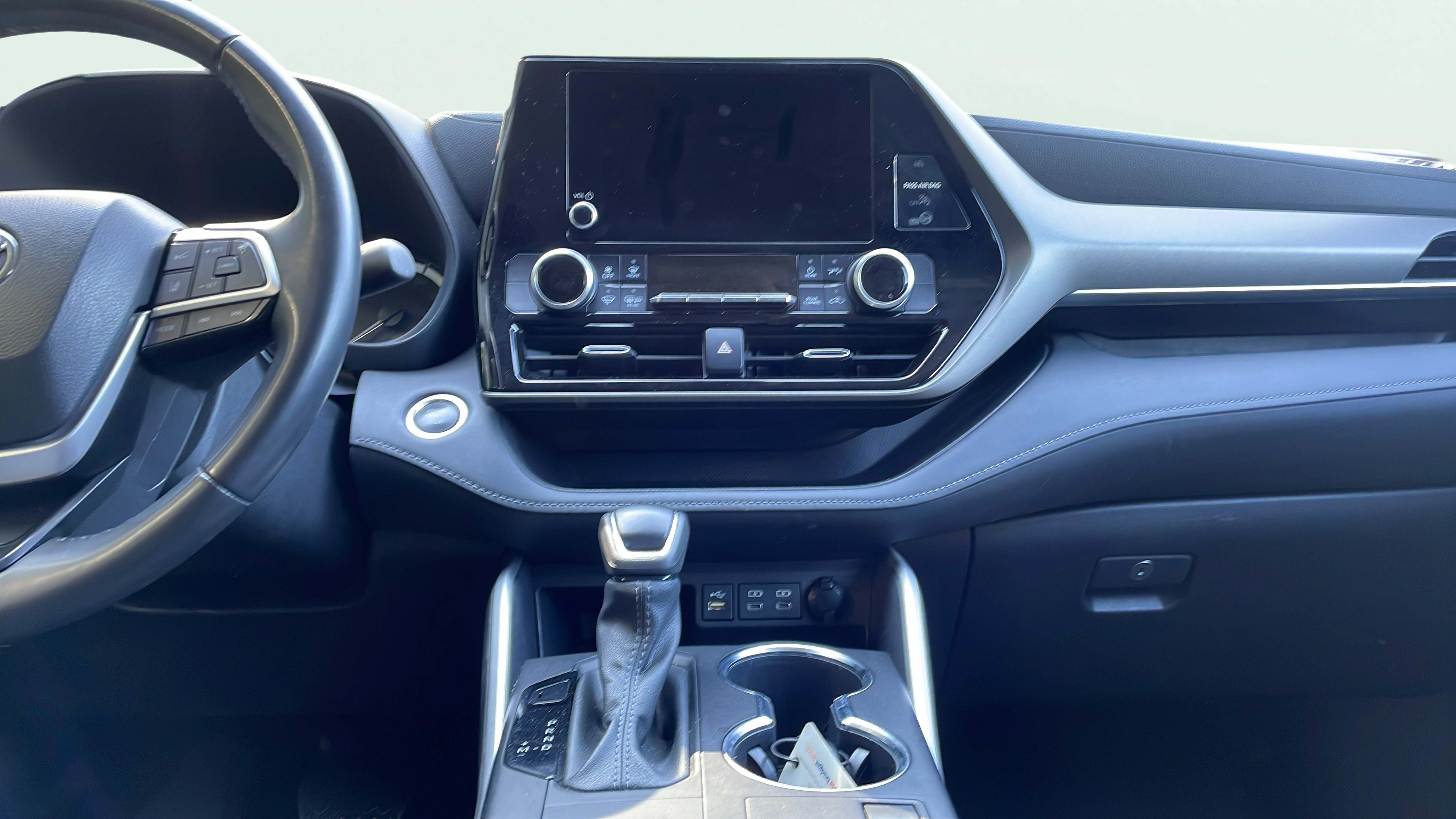 Vehicle interior 360 preview