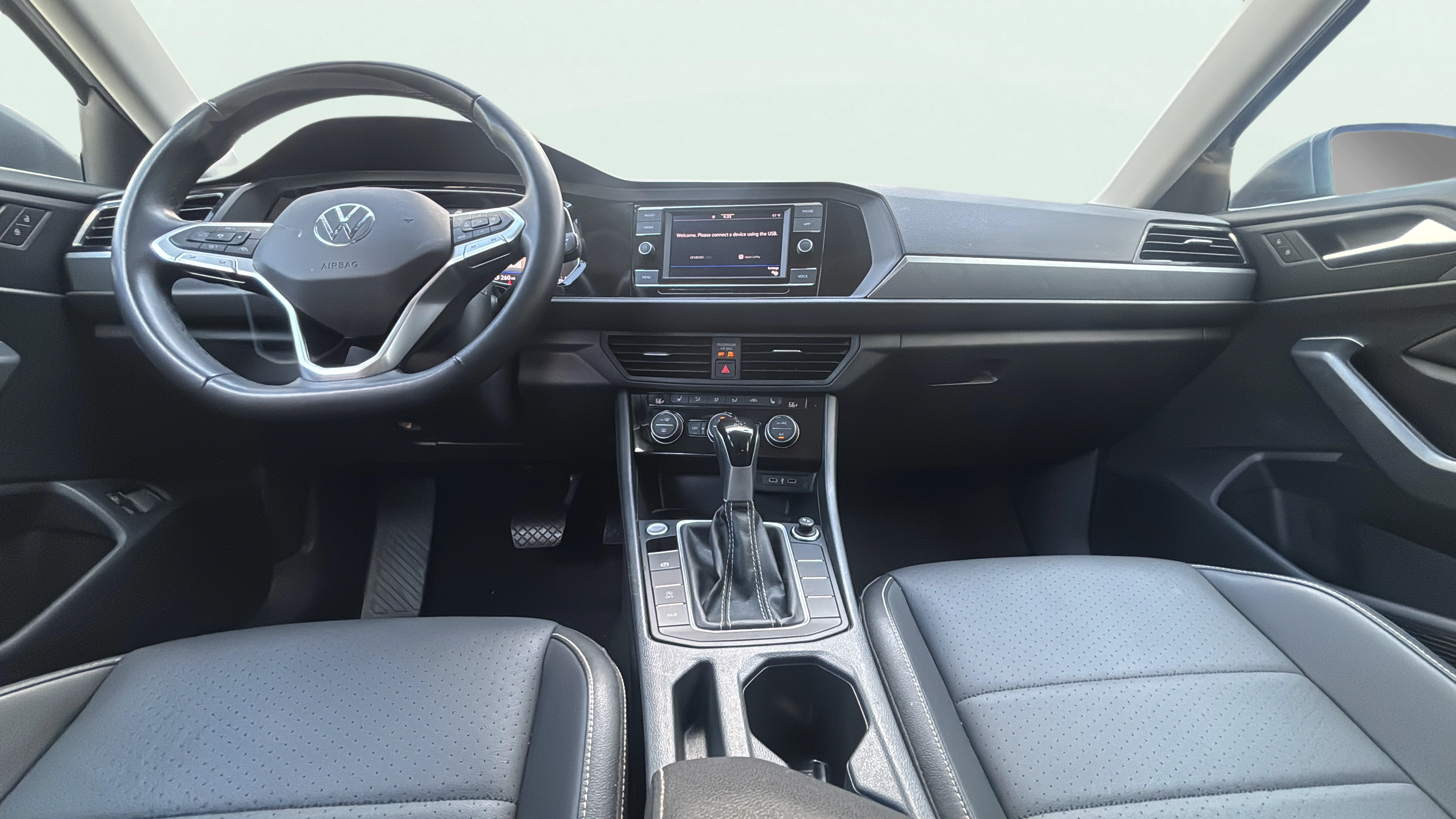 Vehicle interior 360 preview