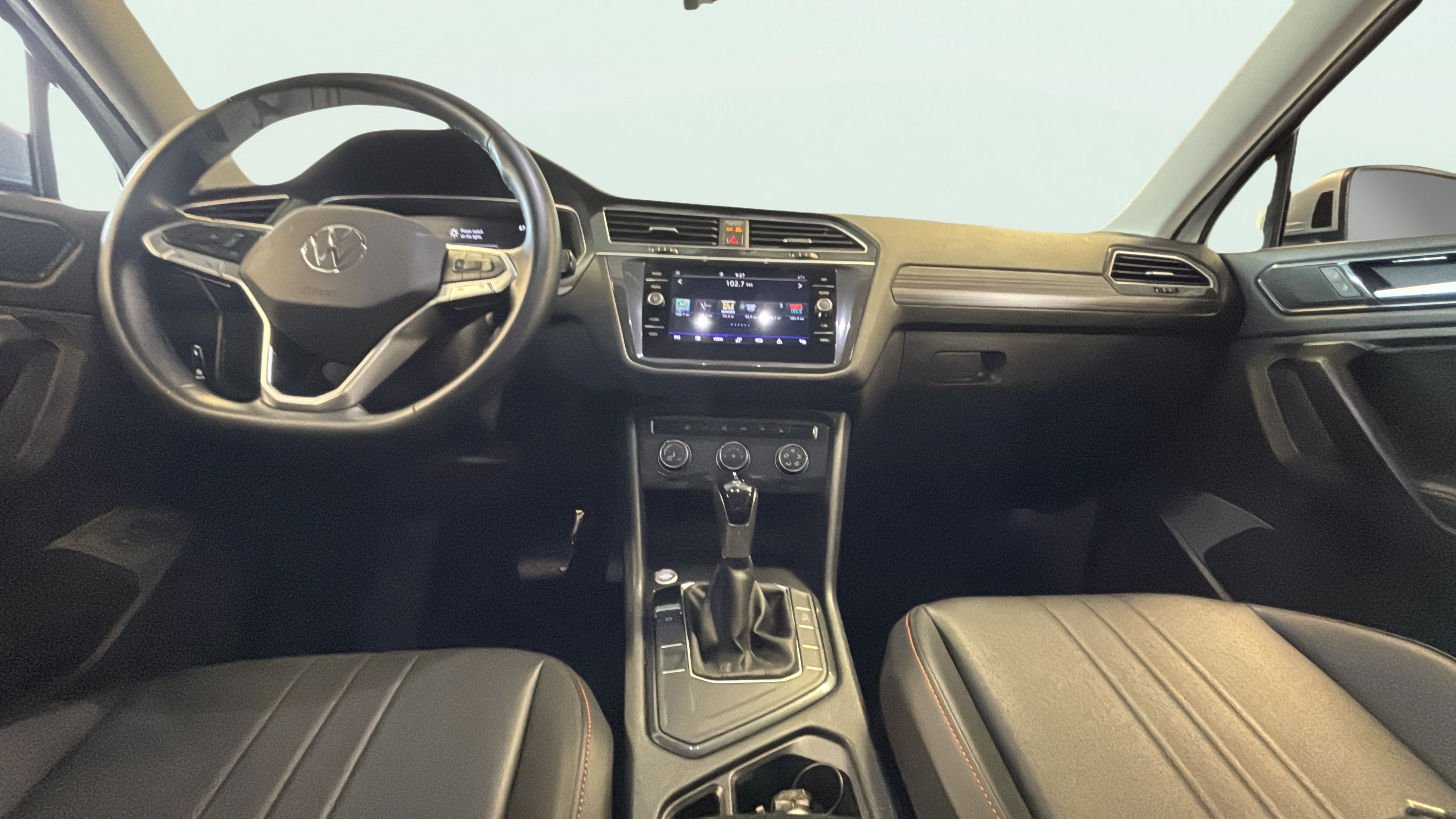 Vehicle interior 360 preview