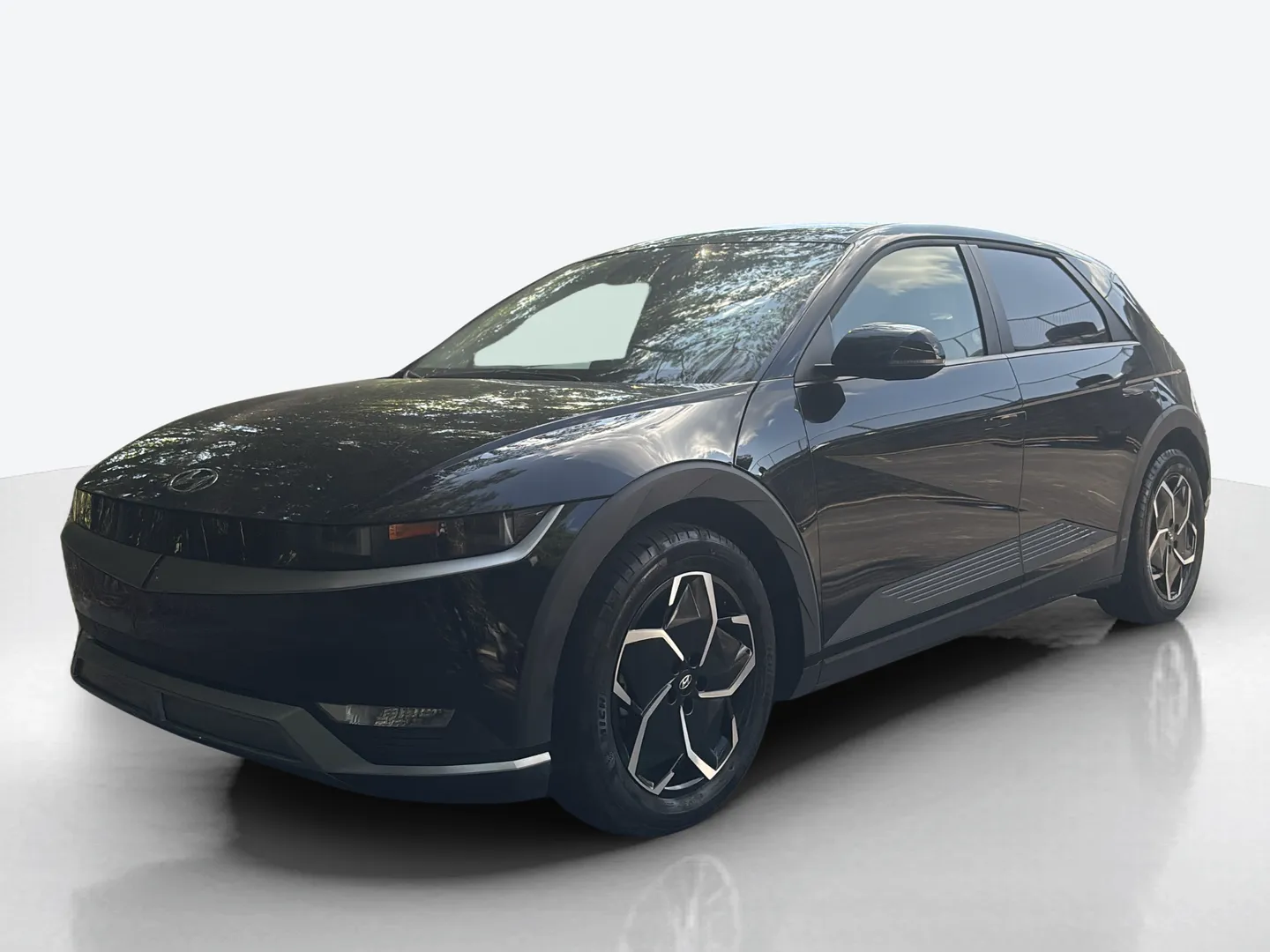 2023 Hyundai IONIQ 5 — image 1 of 6